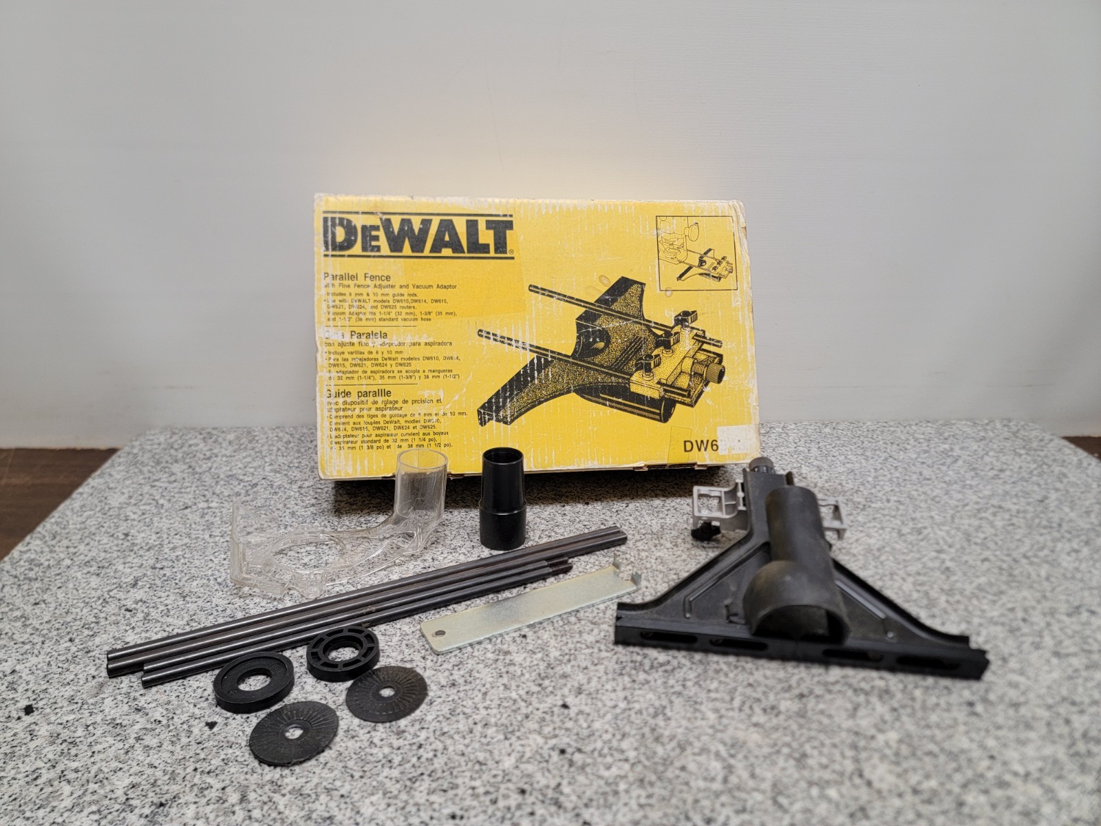 DeWALT DW6913 Universal Edge Guide w/ Vacuum Adapter
