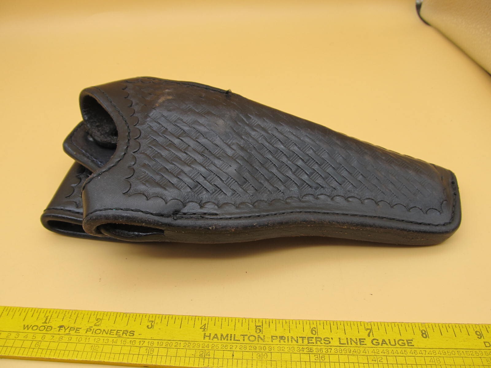 Gould & Goodrich Leather Holster EZM 35W