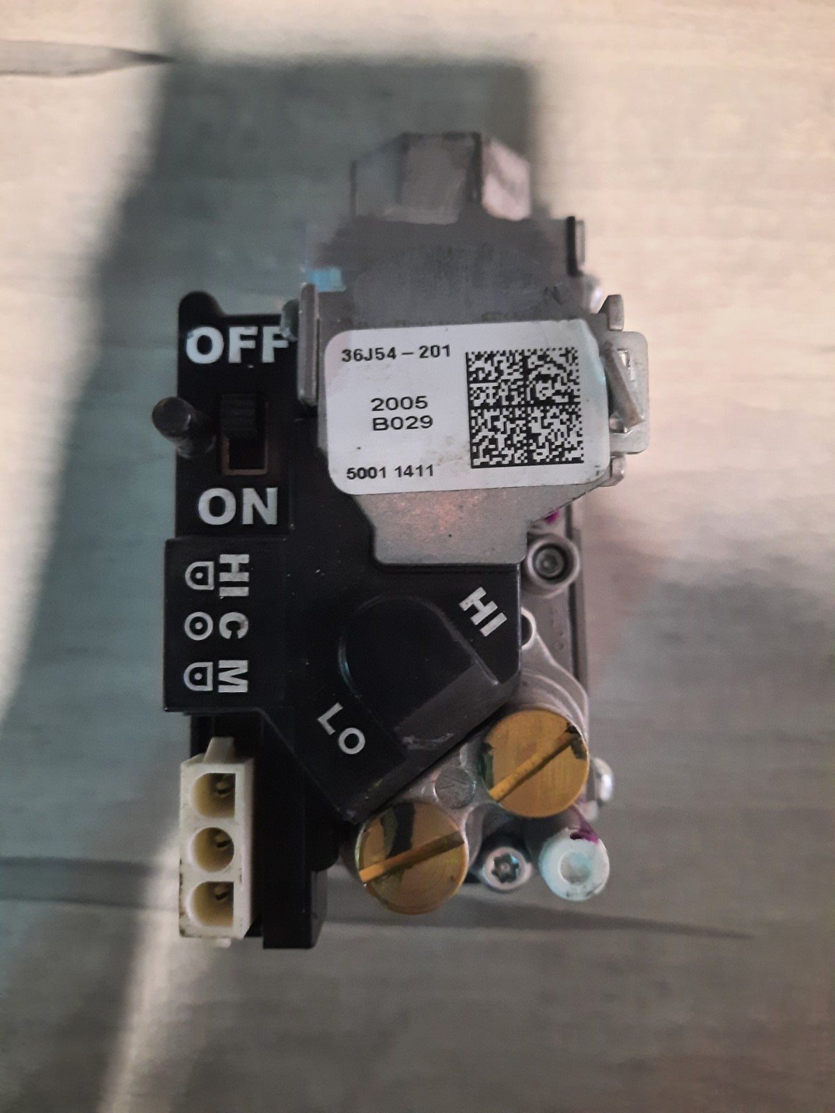 WHITE RODGERS GAS VALVE 36J54-201 D674541P01 (AB 1699) V2