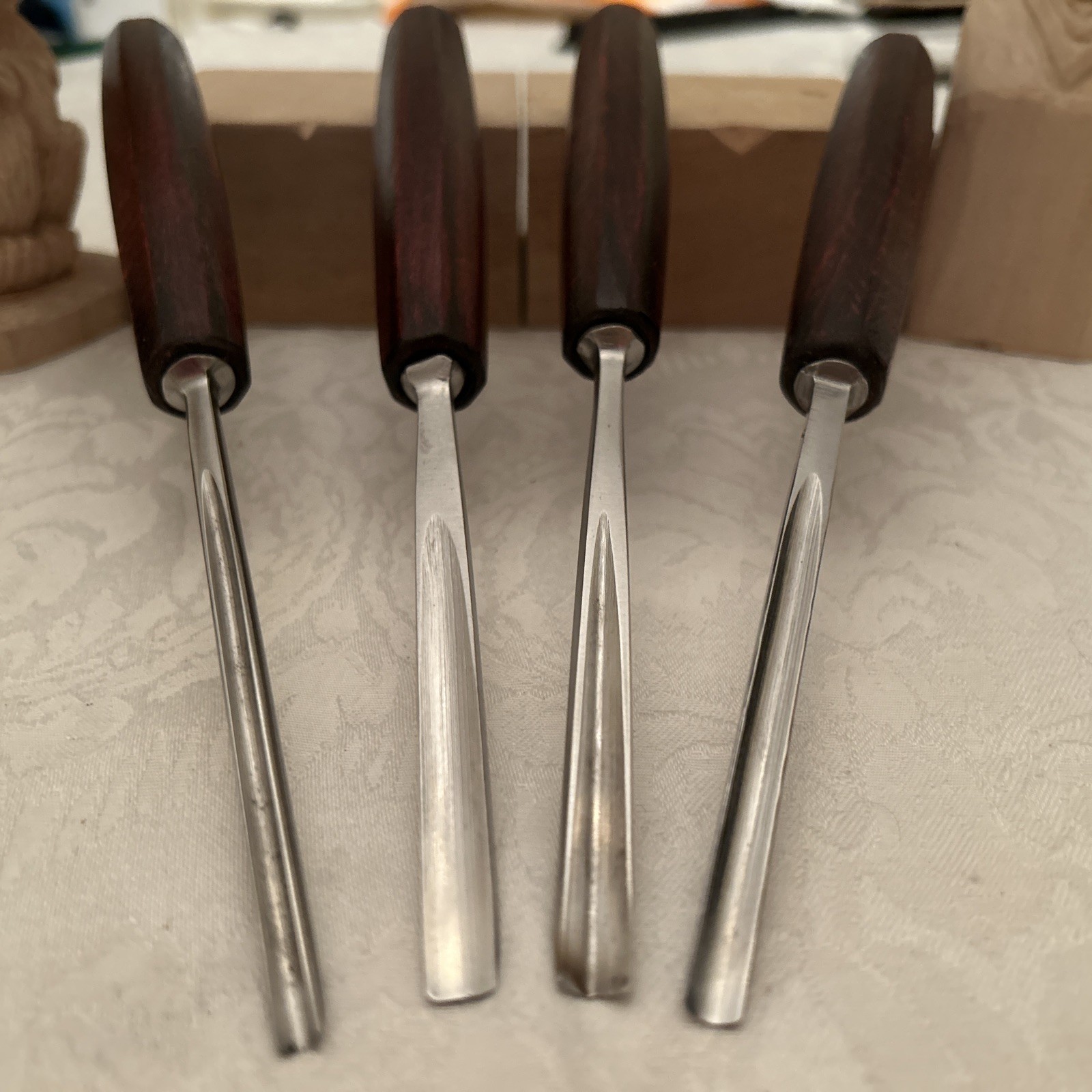Swiss Style 4 Gouge Detail Set, 12 / 8, 7 / 8, 8 / 4, 11 / 3, ProSharpen W/ Case