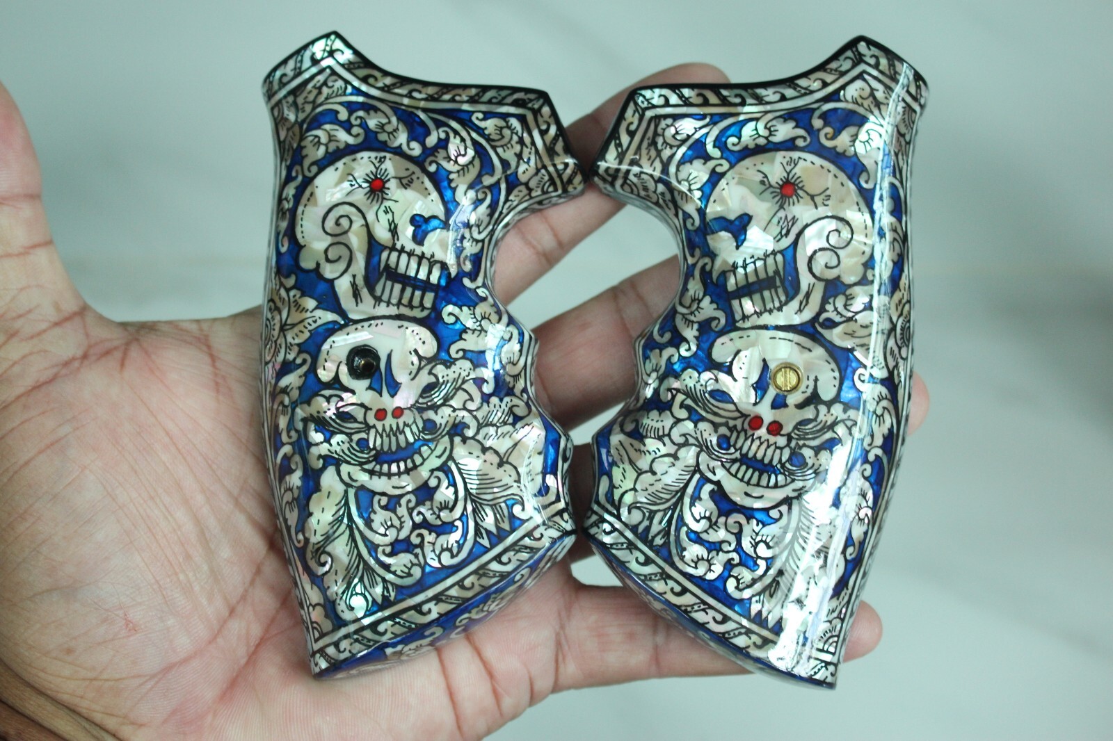 MOTHER OF PEARL GRIPS FOR S&W K, L FRAME SQ/RD BUTT BLUE SKULL ART VITOONMAKERS
