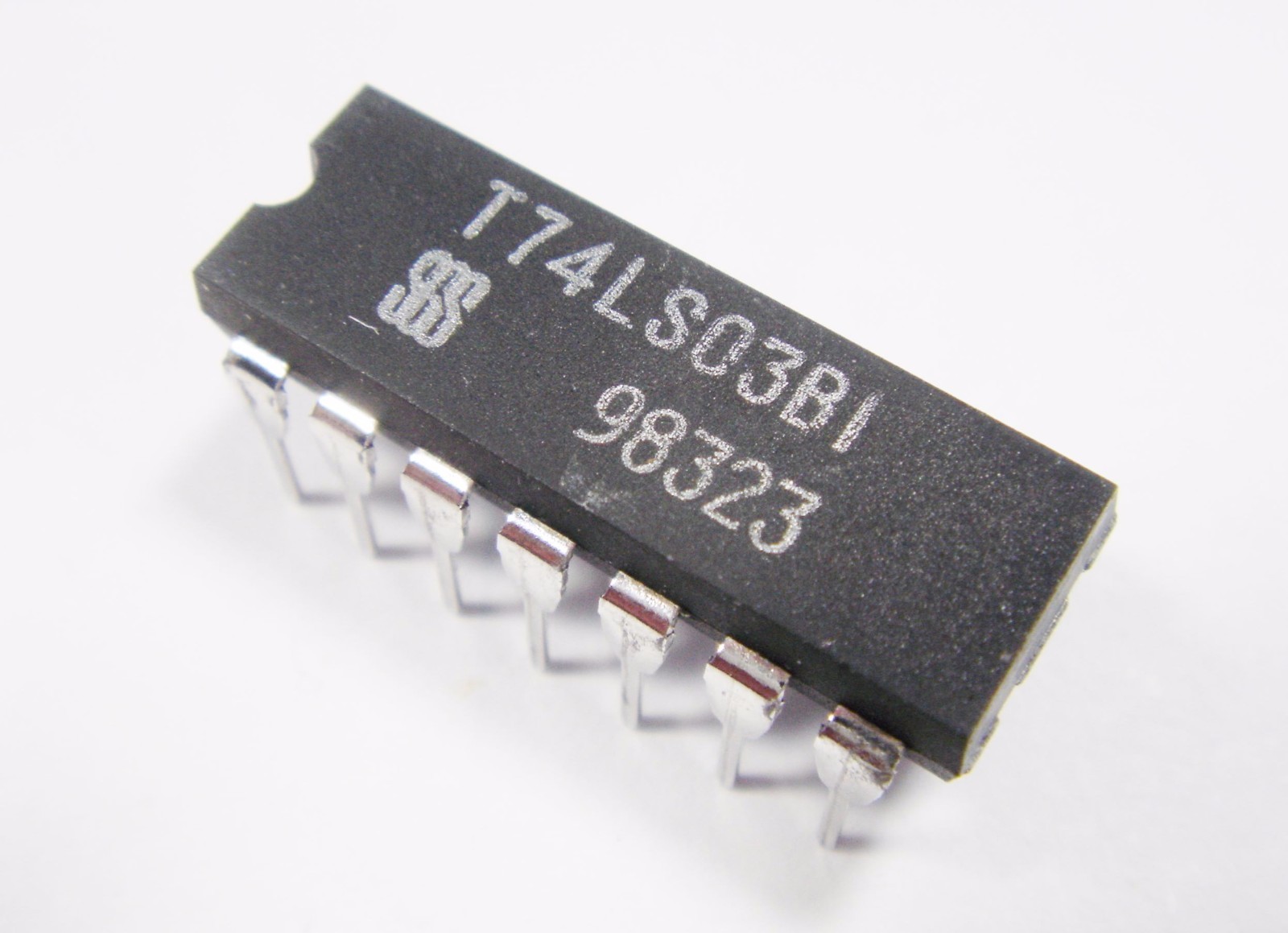 SN 74LS03 4x 2-NAND Gate #AQ11