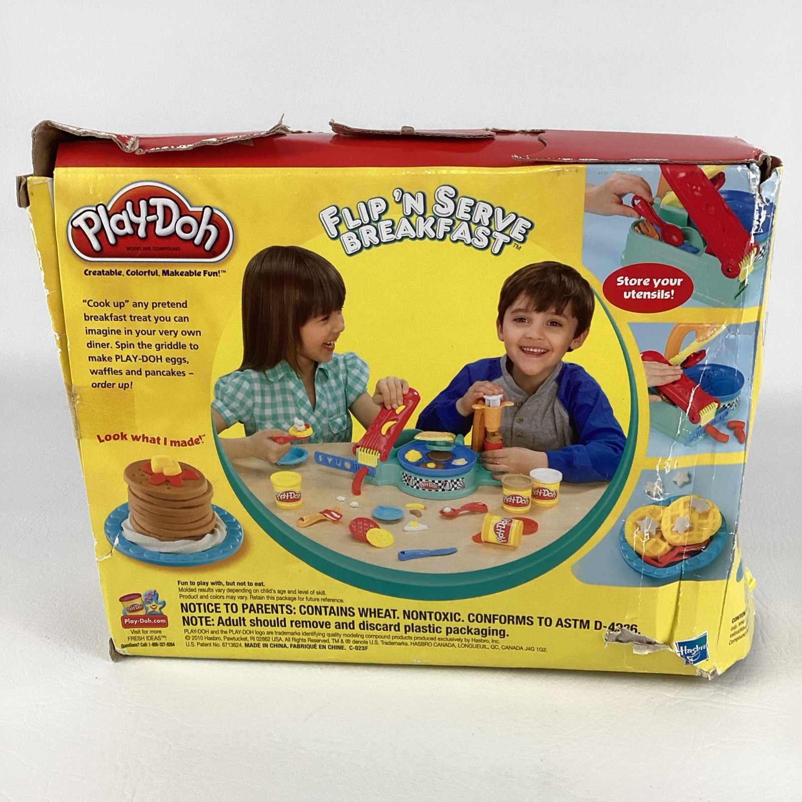 Play-Doh Flip N Serve Breakfast Playset Griddle 2010 Hasbro Kitchen Creations