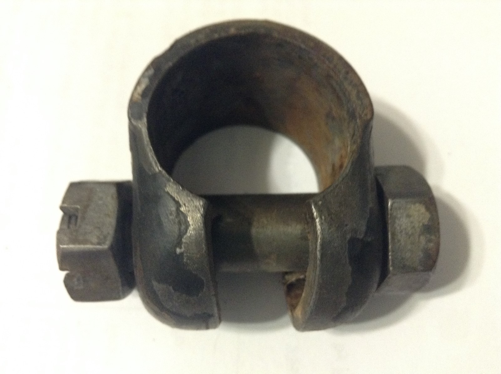 TX14028 - A Used Steering Clamp For A Long 480, 520, 680, 2360, 2460 Tractors