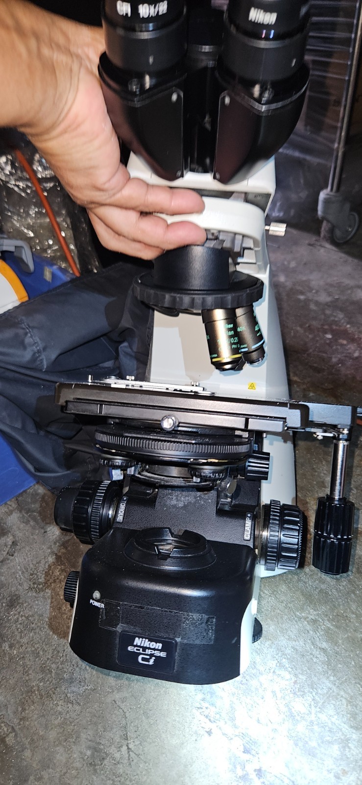 Nikon ECLIPSE Ci-L Microscope with 2 objectives