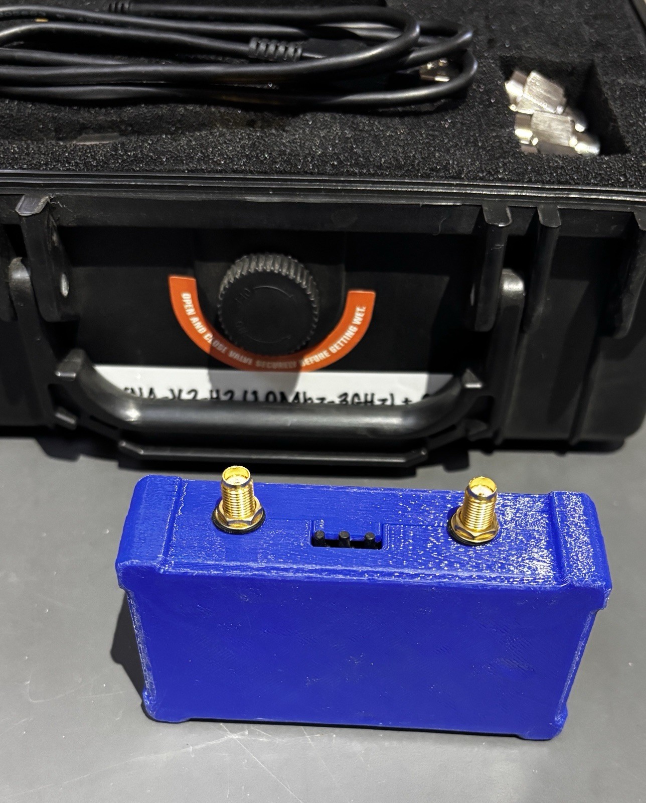NanoVNA-V2-H2 10MHz-3GHz Vector Network Analyzer + SOLT Kit in Case