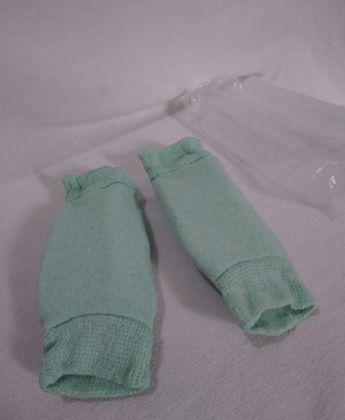 Petite Mint 1 Pair Elbow Skin Protection Heel Cushion Foam Padding 7" L Sleeve