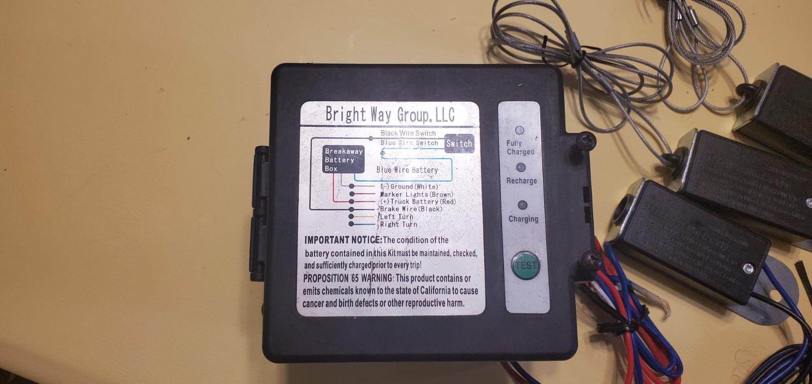 BRIGHT WAY GROOP BETTERY BOX WITH 3 Breakaway Switches 2348 Plus  Wires