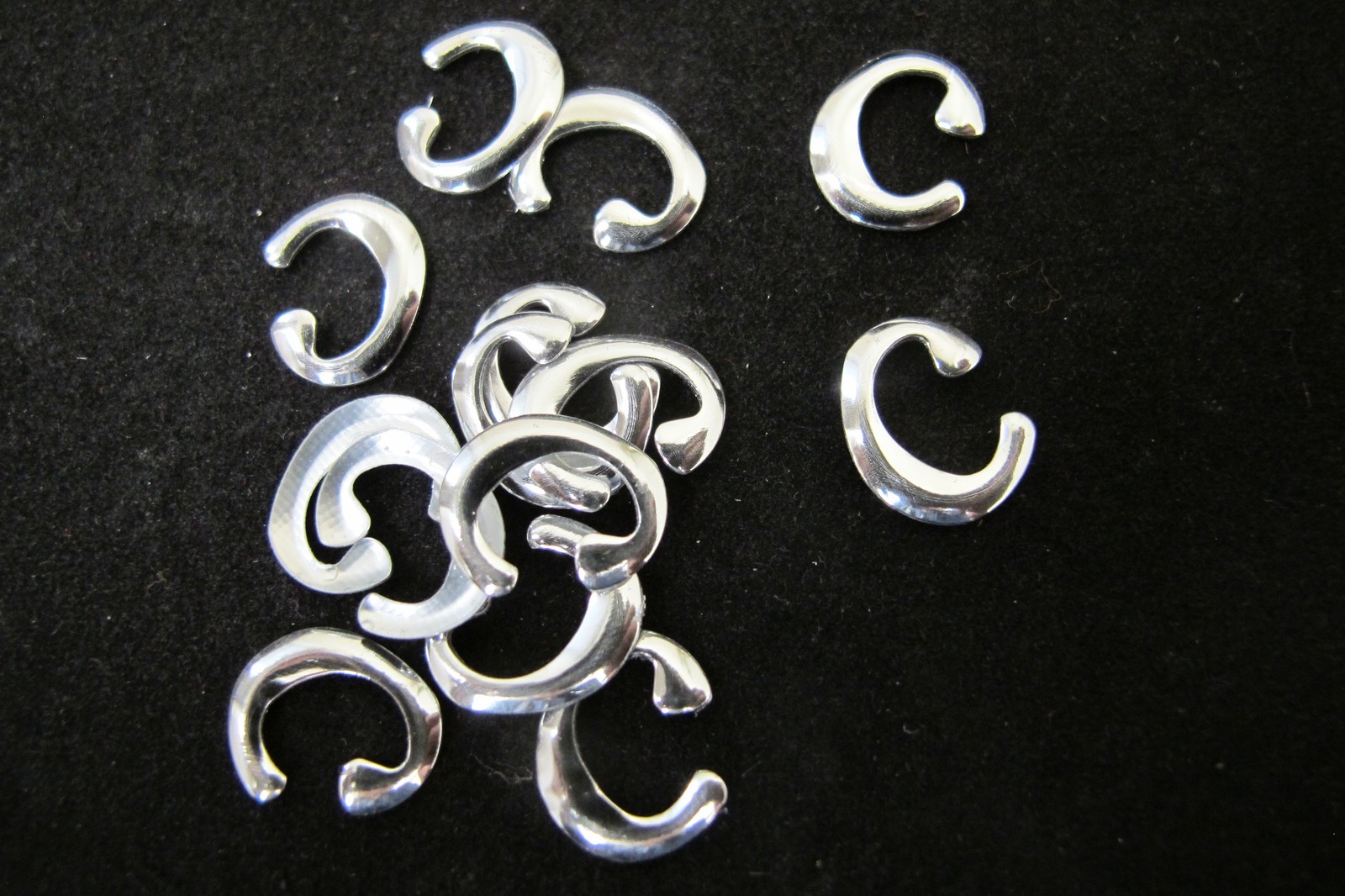Lot 12 Pcs Rhinestud Hot Fix 10mm Silver letter C Iron On Stud