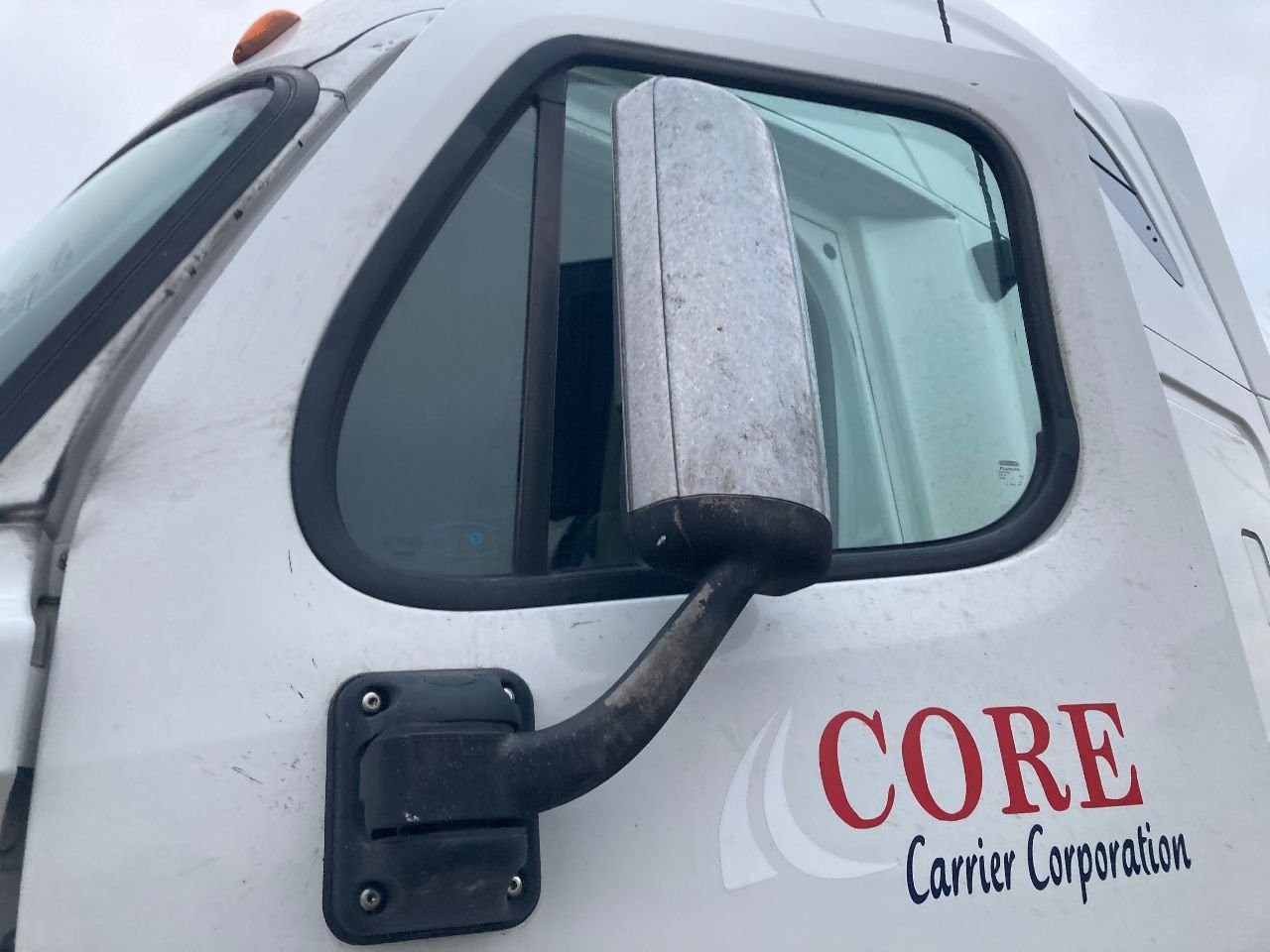 2008-2020 Freightliner CASCADIA POLY/CHROME Left/Driver Door Mirror - Used