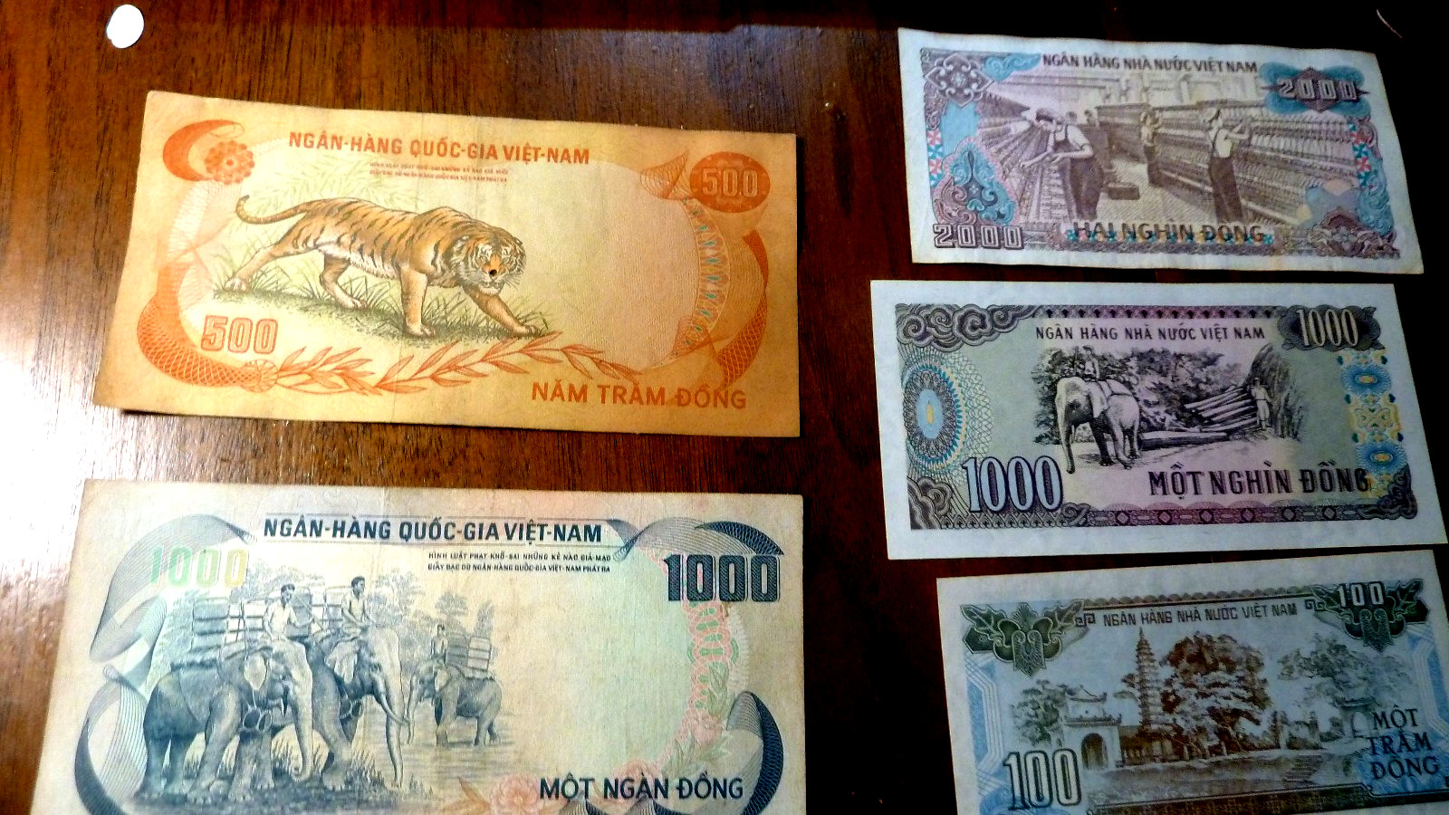 5 Vietnam  BANKNOTES  1000 &500 Dong 1969 Banknotes AND 3 LATER NOTES