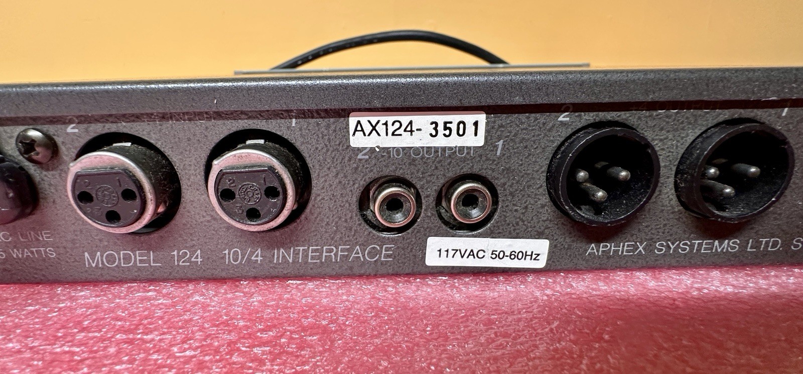 Aphex Model 124 10/4 Audio Level Interface