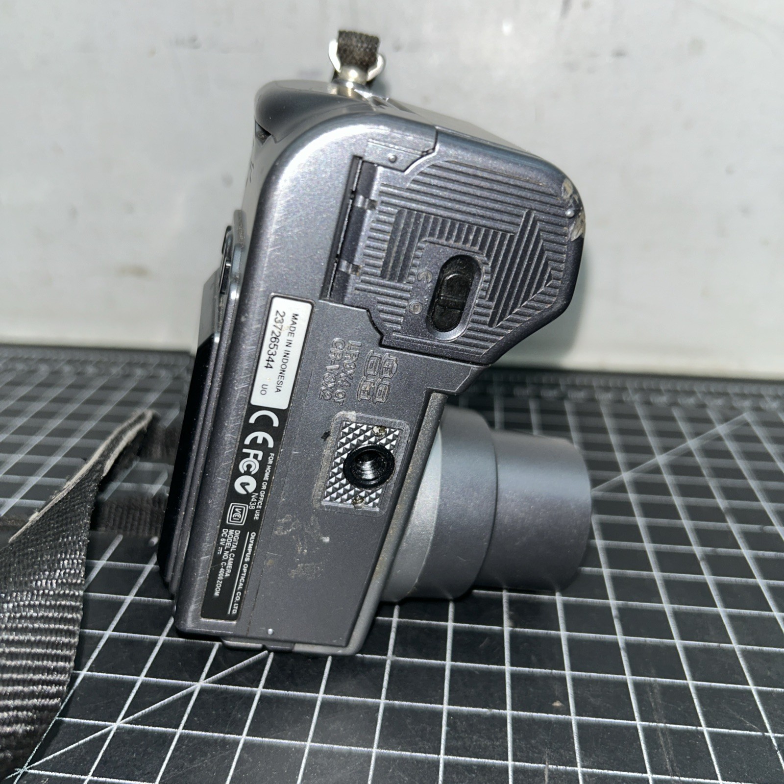 Olympus CAMEDIA C-4000 Zoom 4.0MP Digital Camera TESTED