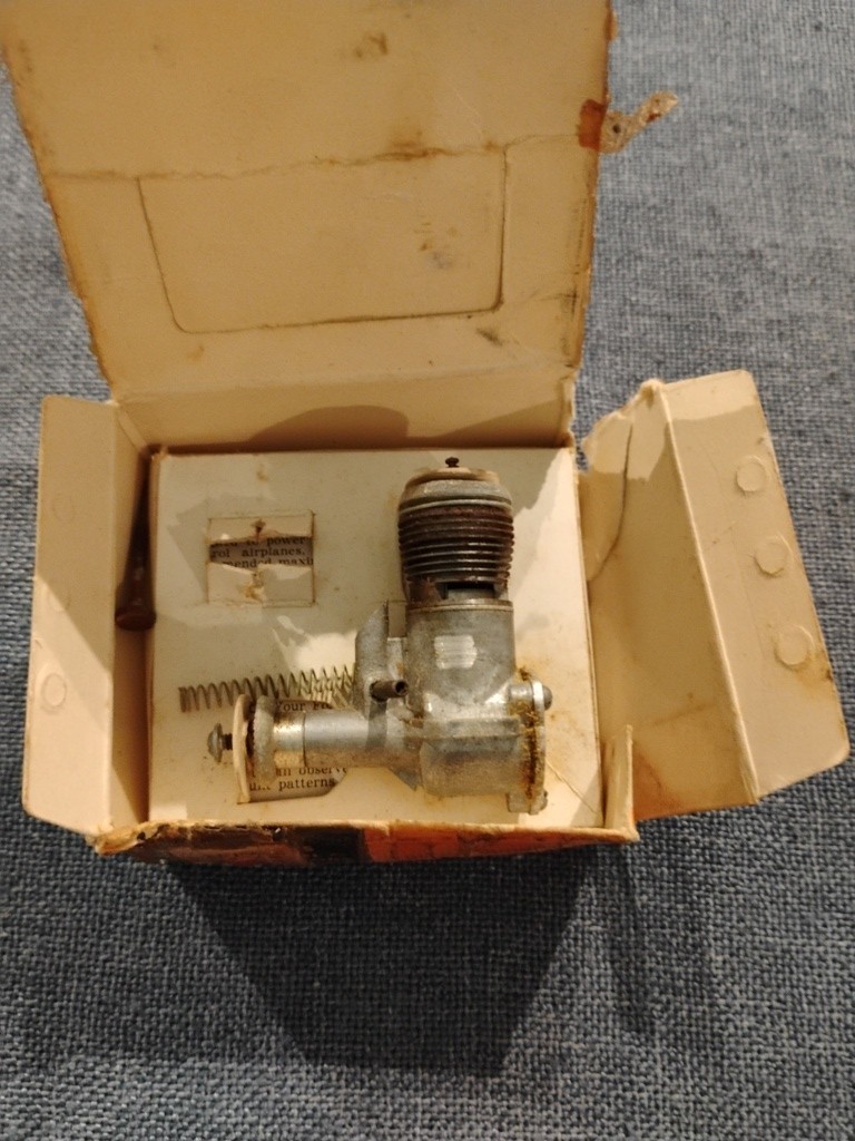 Fox 07 Model Airplane Engine RC Remote Control Stunt Motor with Box