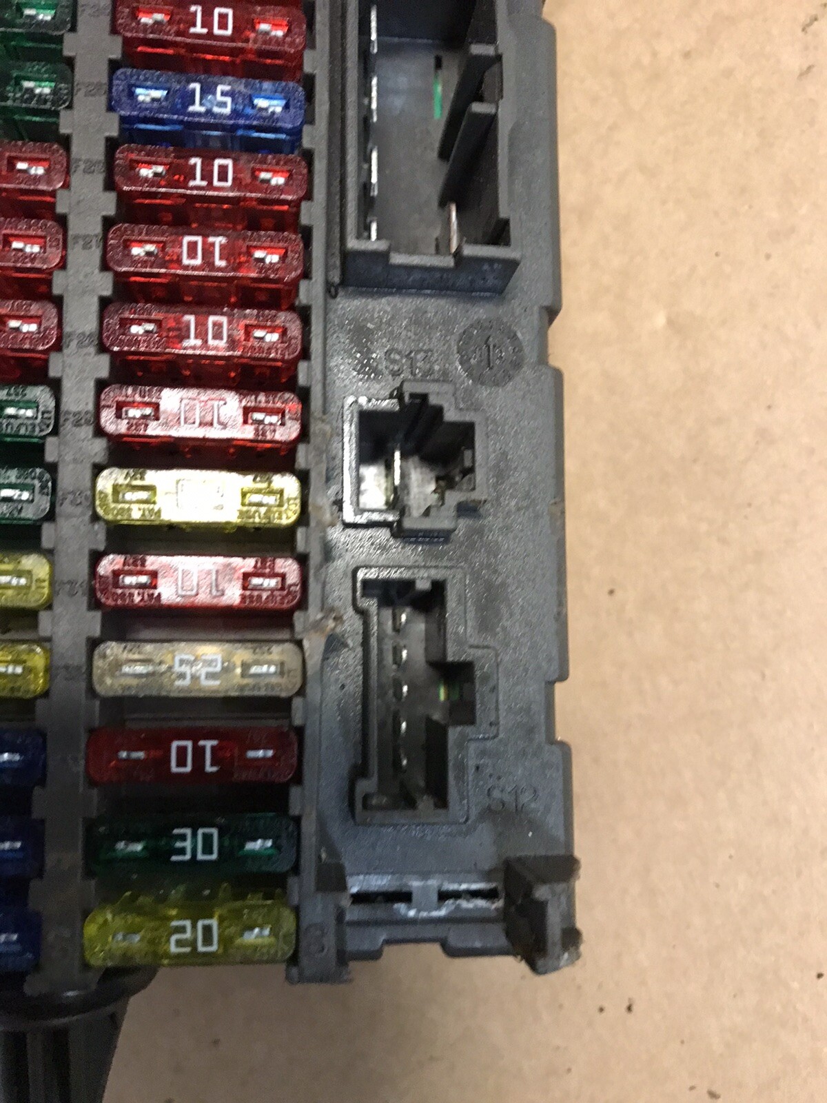 Landrover Discovery 2 Td5/V8 Fuse box YQE000251