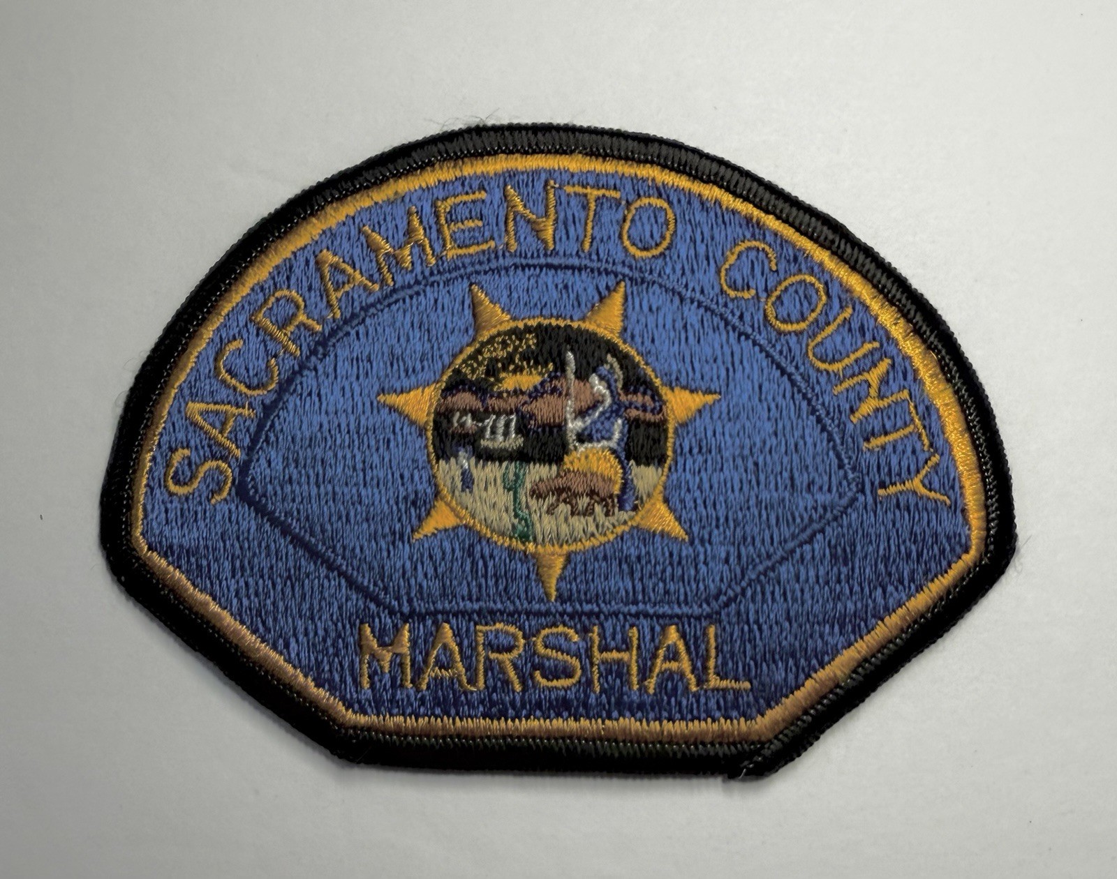 VINTAGE DEFUNCT CALIFORNIA SACRAMENTO COUNTY MARSHAL PATCH #D41
