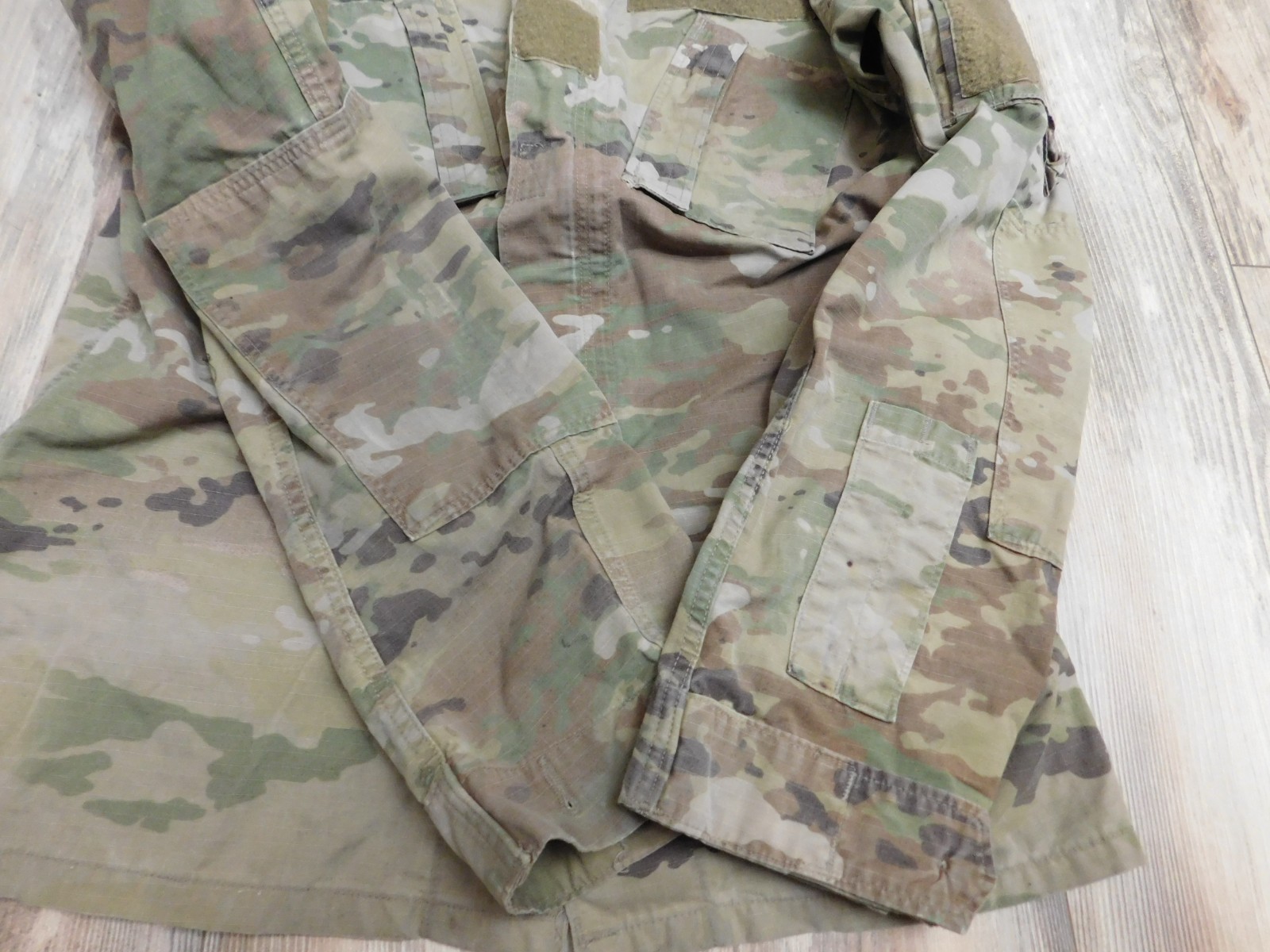 US ARMY OCP COAT SZ SMALL - LONG