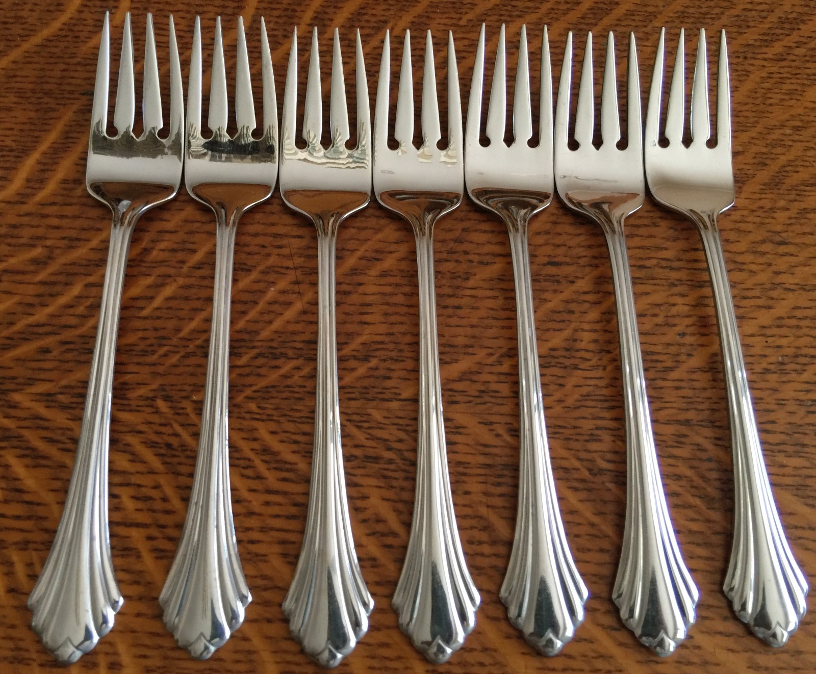 ONEIDA - BANCROFT - USA Silverware * YOU CHOOSE / CHOICE * STAINLESS FLATWARE
