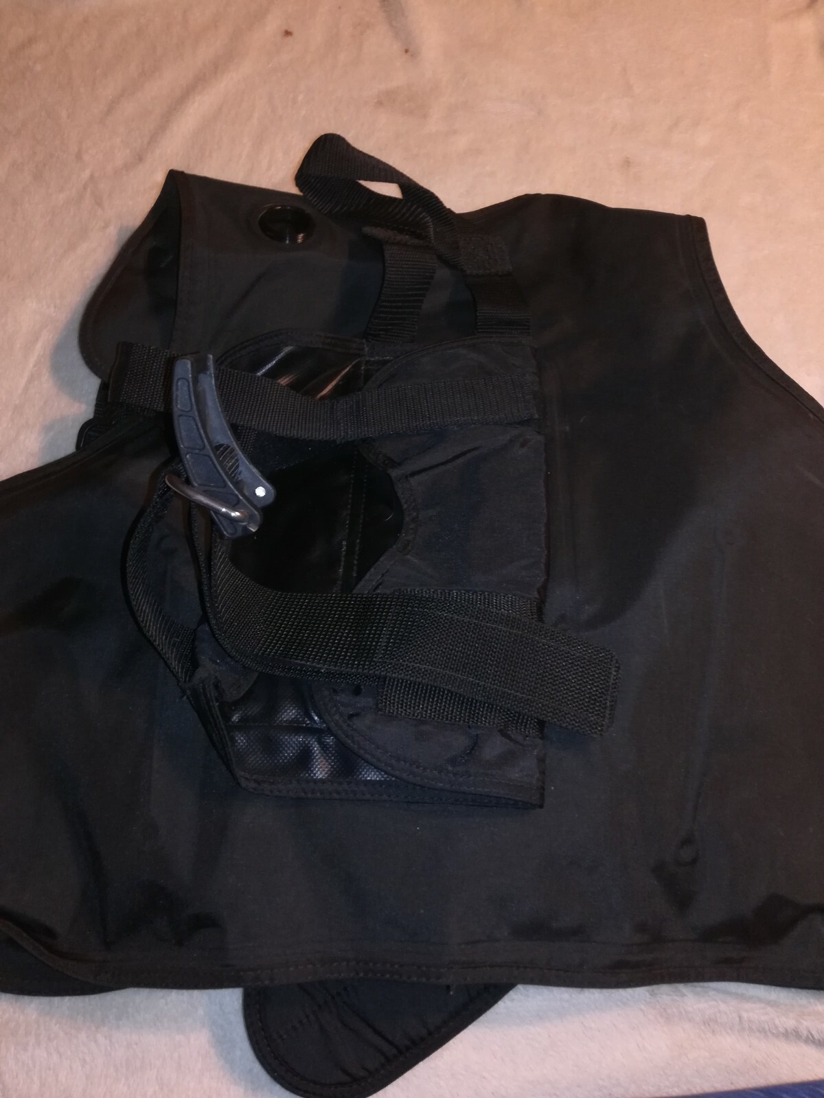 Tusa Liberator BCD Scuba Vest large (D9)