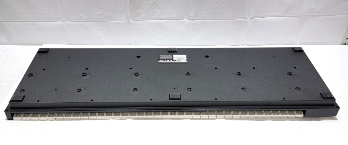 Native Instruments Kontrol S61 MK3 61-Key MIDI Keyboard Controller