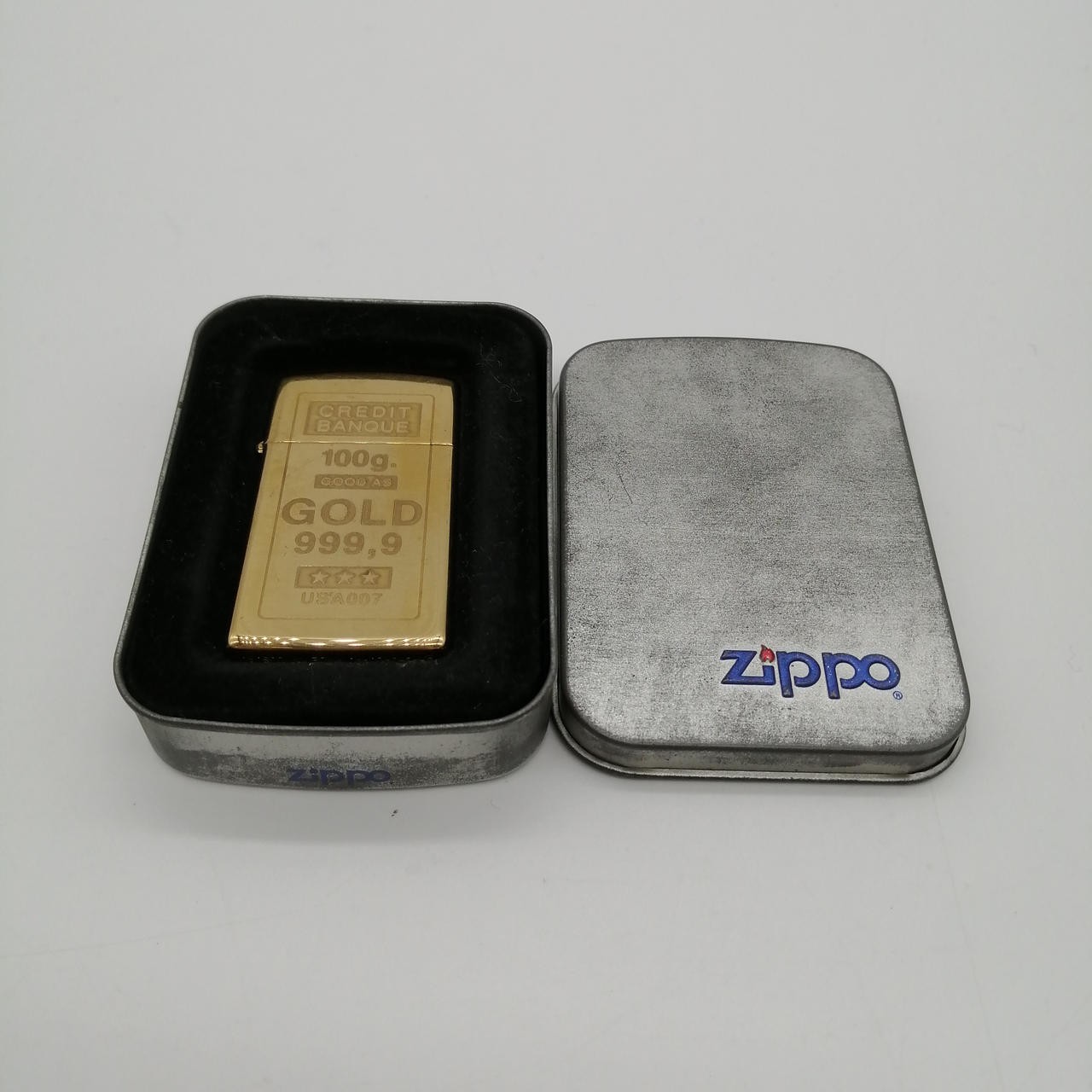 Vintage SLIM Zippo 1996 Credit Banque 100g Good As Gold Oil Lighter w/ Tin Case