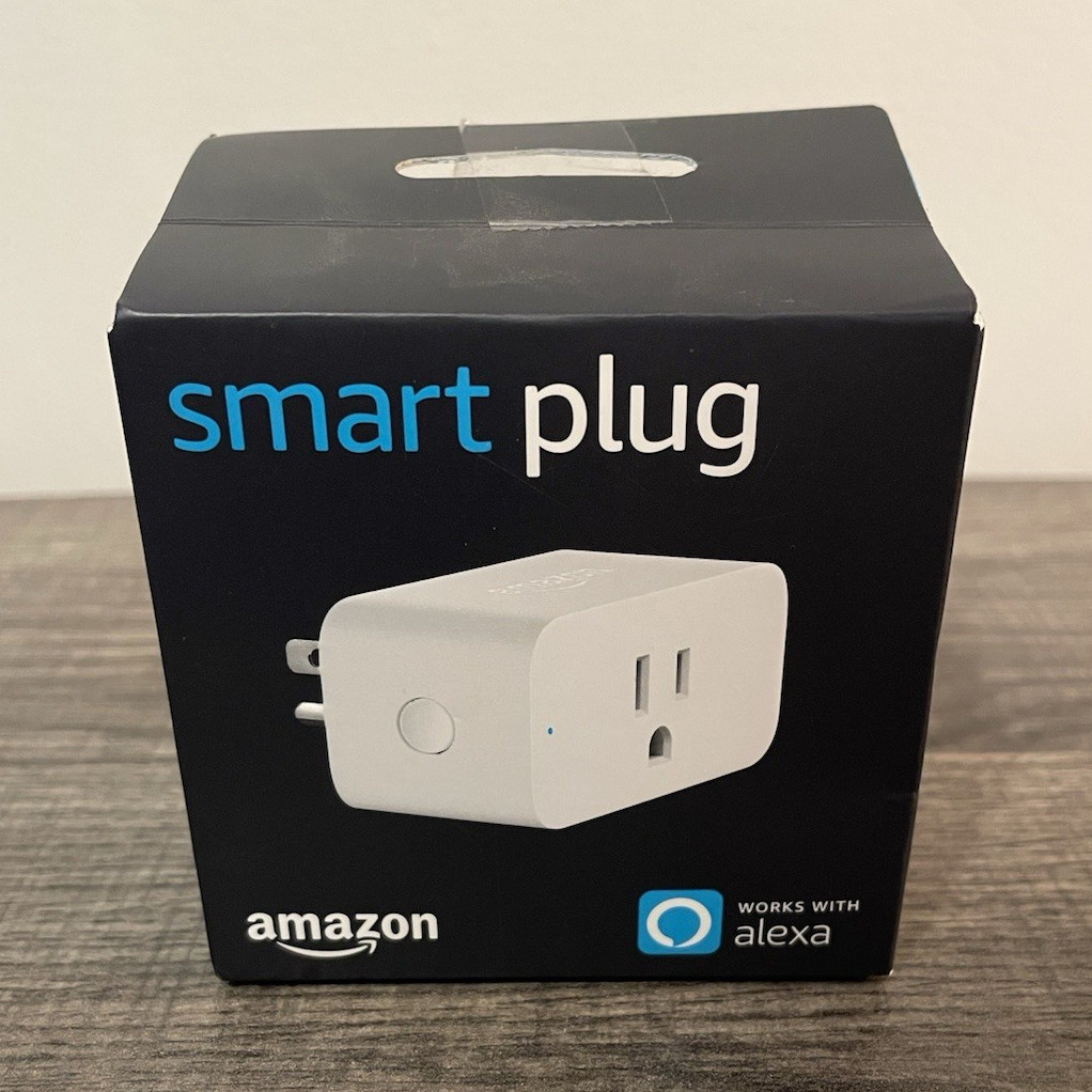 Amazon Smart Plug Wi-Fi, Works with Alexa, 1 Outlet Indoor, White