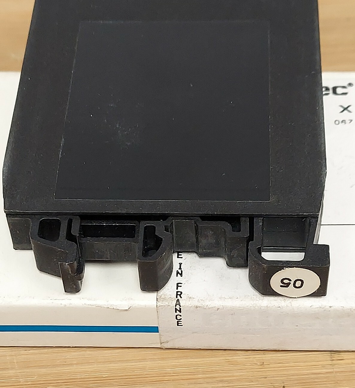 Entrelec 30-005-26 Relay Control Module 115 Vac RB121B