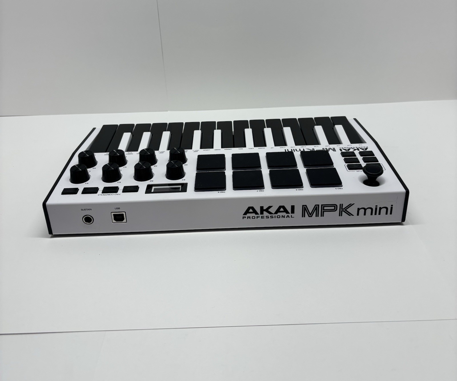 AKAI Professional MPK Mini Limited Edition White MIDI Keyboard Controller