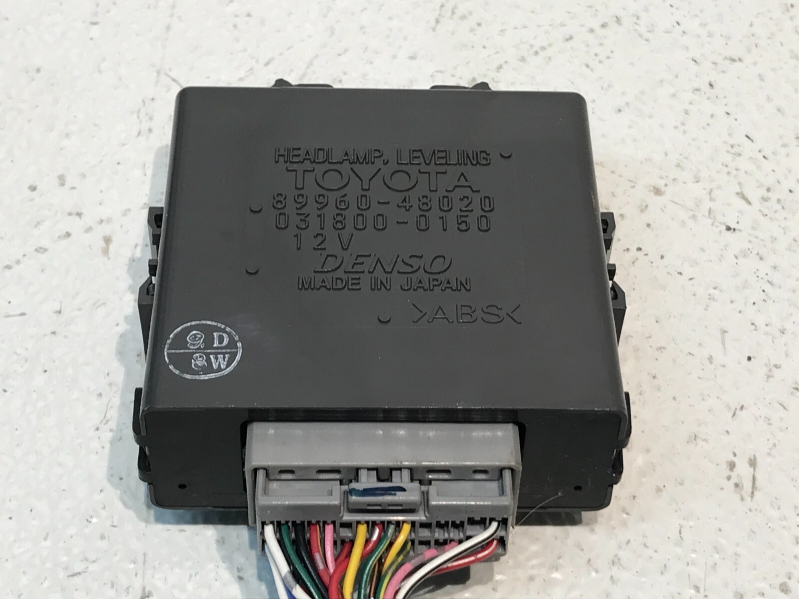 2000-2003 Lexus RX300 3.0L Headlamp Headlight Leveling Control 89960-48020 OEM
