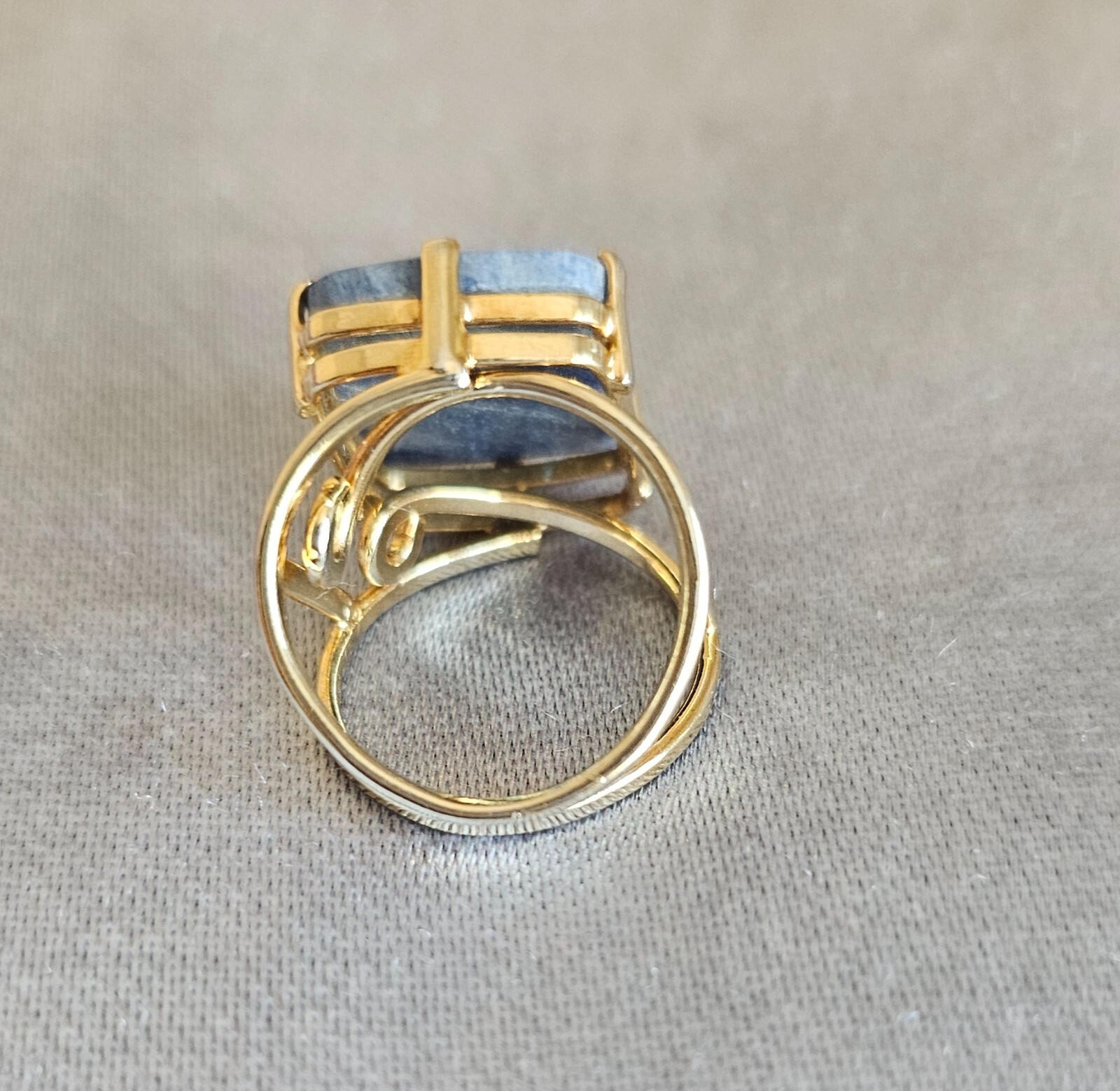 blue quartz crystal ring