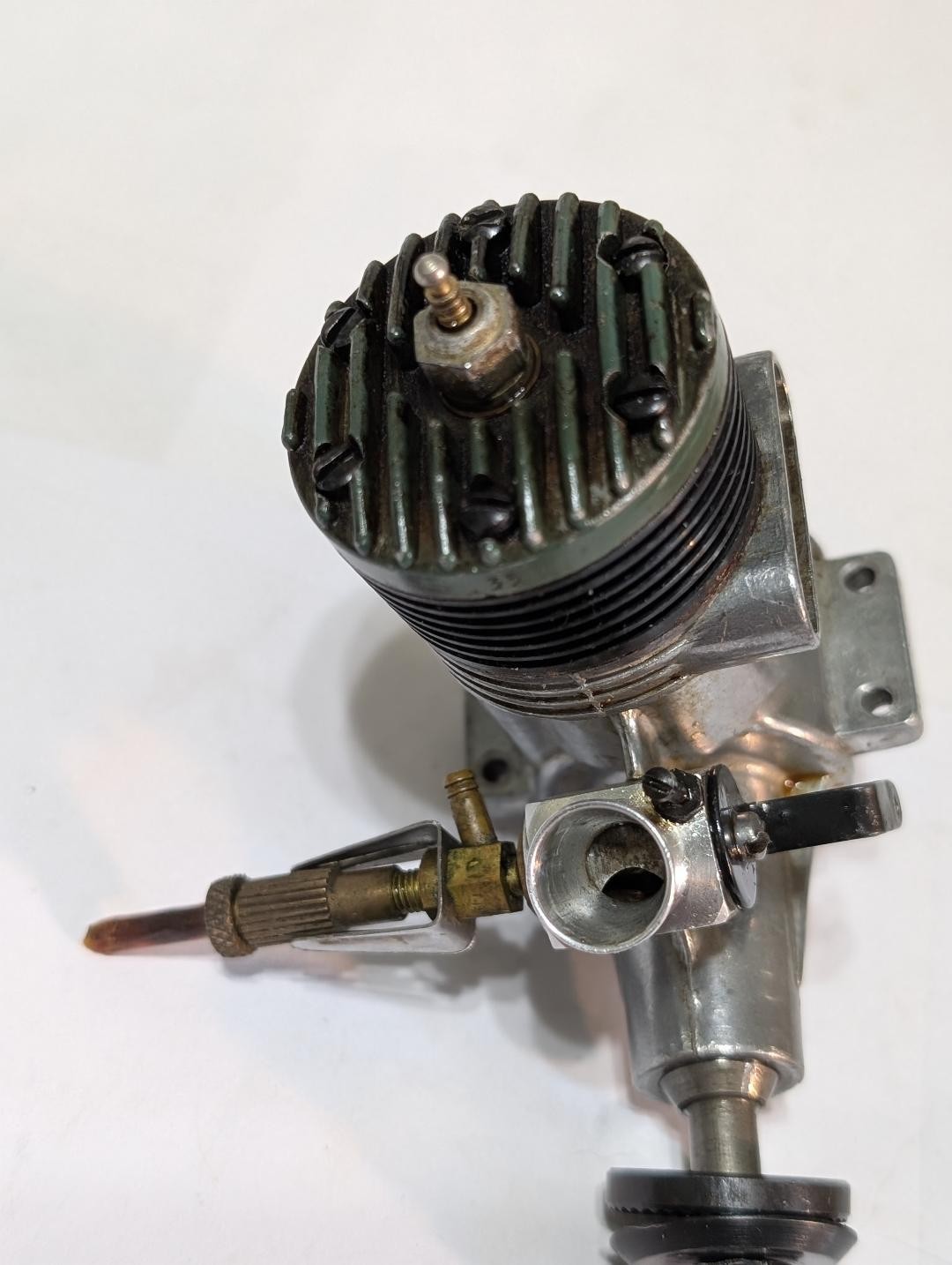 K & B GREEN HEAD 35 RADIO CONTROL ENGINE, GOOD COMPRESSION AND CONDITION