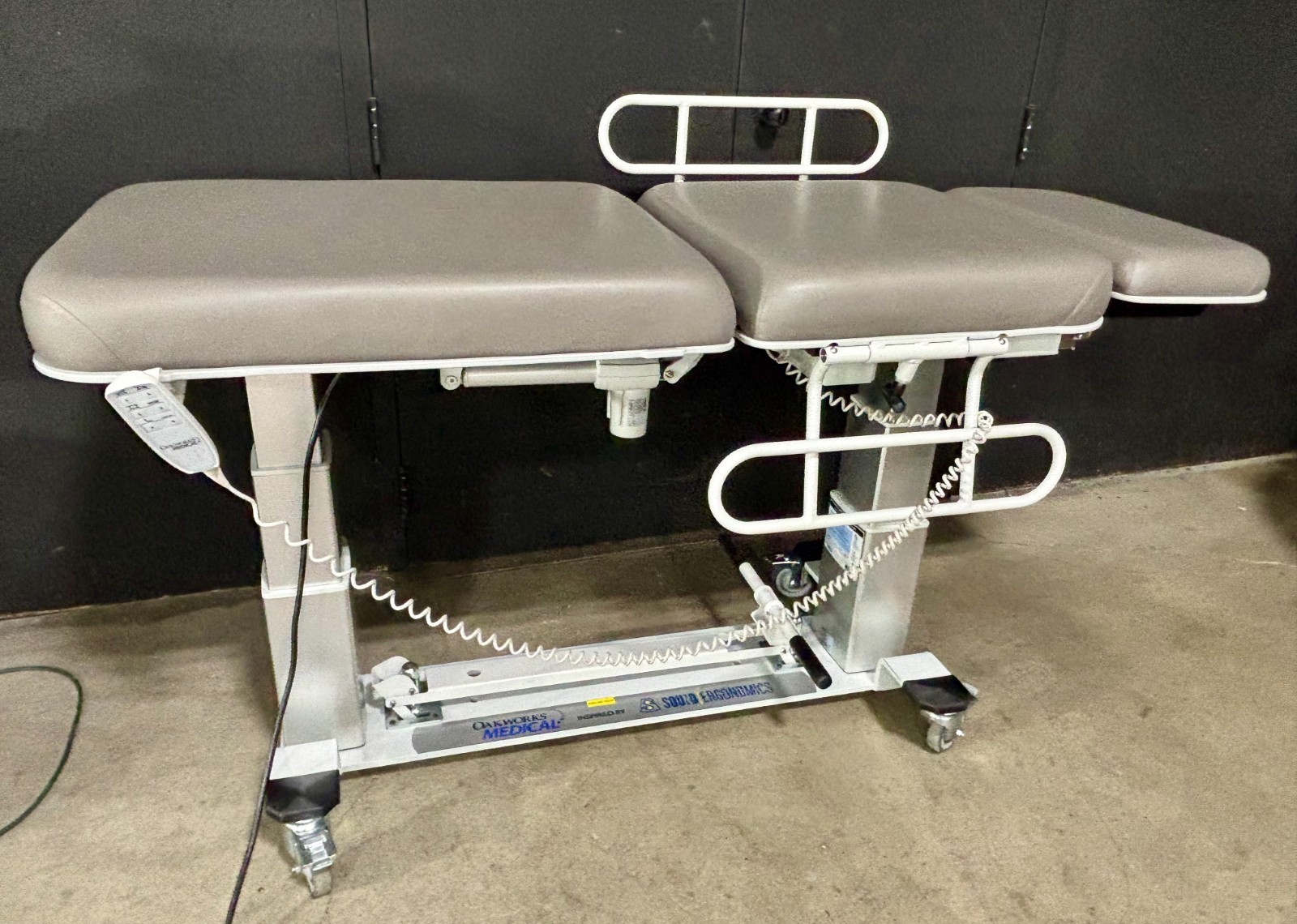 Oakworks 3 section, Dual Tower, PX & PT Series Powered Ultrasound Table