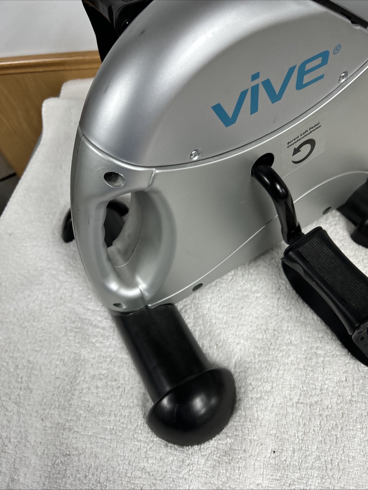 Mini Elliptical Vive Portable Pedal Exerciser EUC Works!