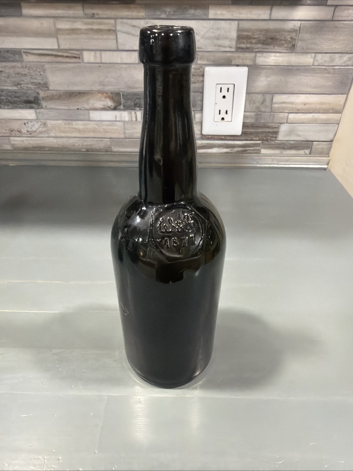W & H Jerez 1877 Brandy Liquor Williams & Humbert Bottle Brown Glass 11 ”