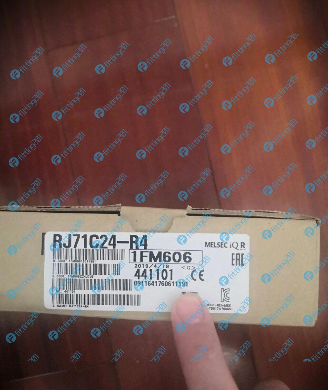 1PCS NEW Mitsubishi PLC Module RJ71C24-R4