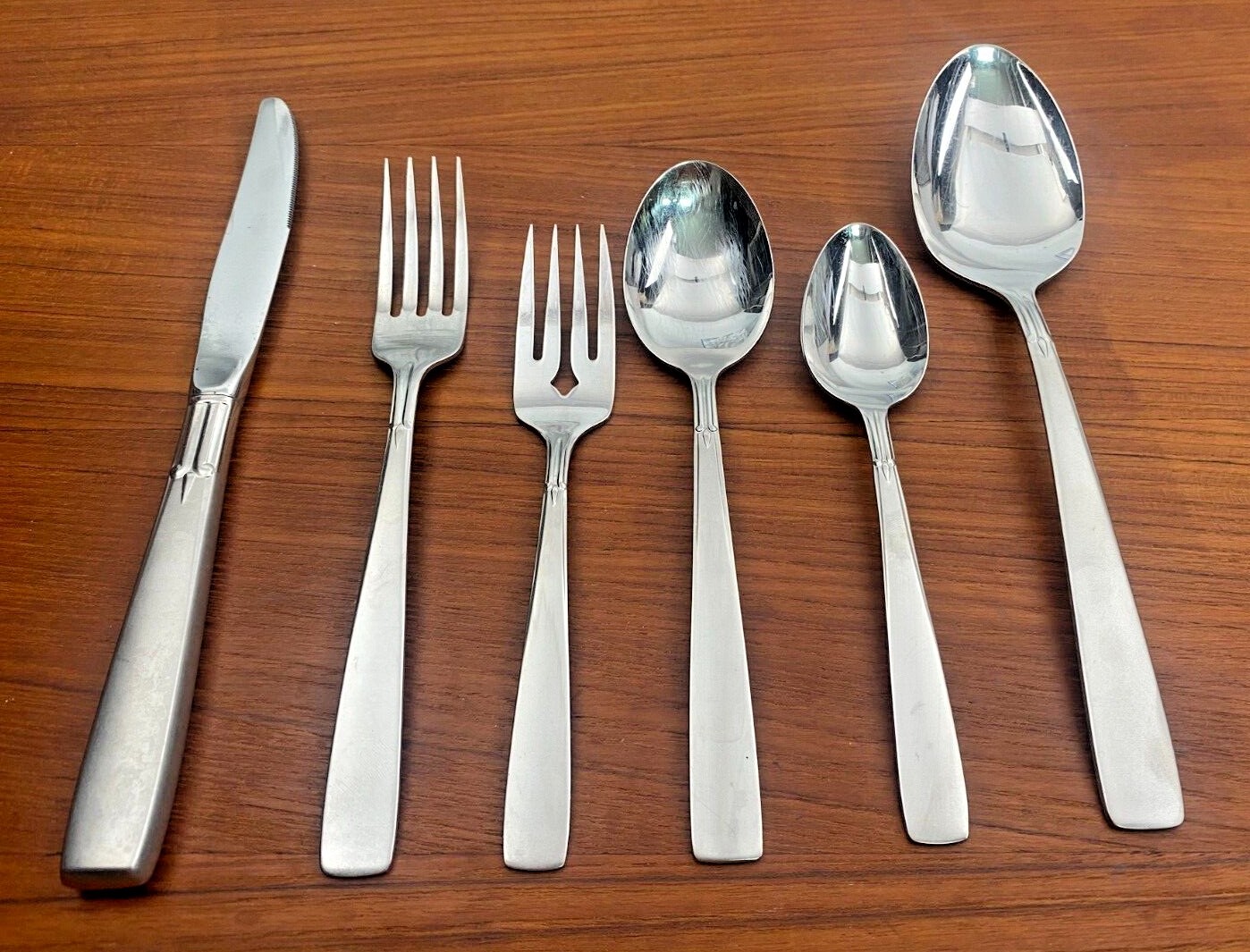Oneida * SATIN ACCENT Satin Stainless Flatware - YOUR CHOICE - CHOOSE (176)