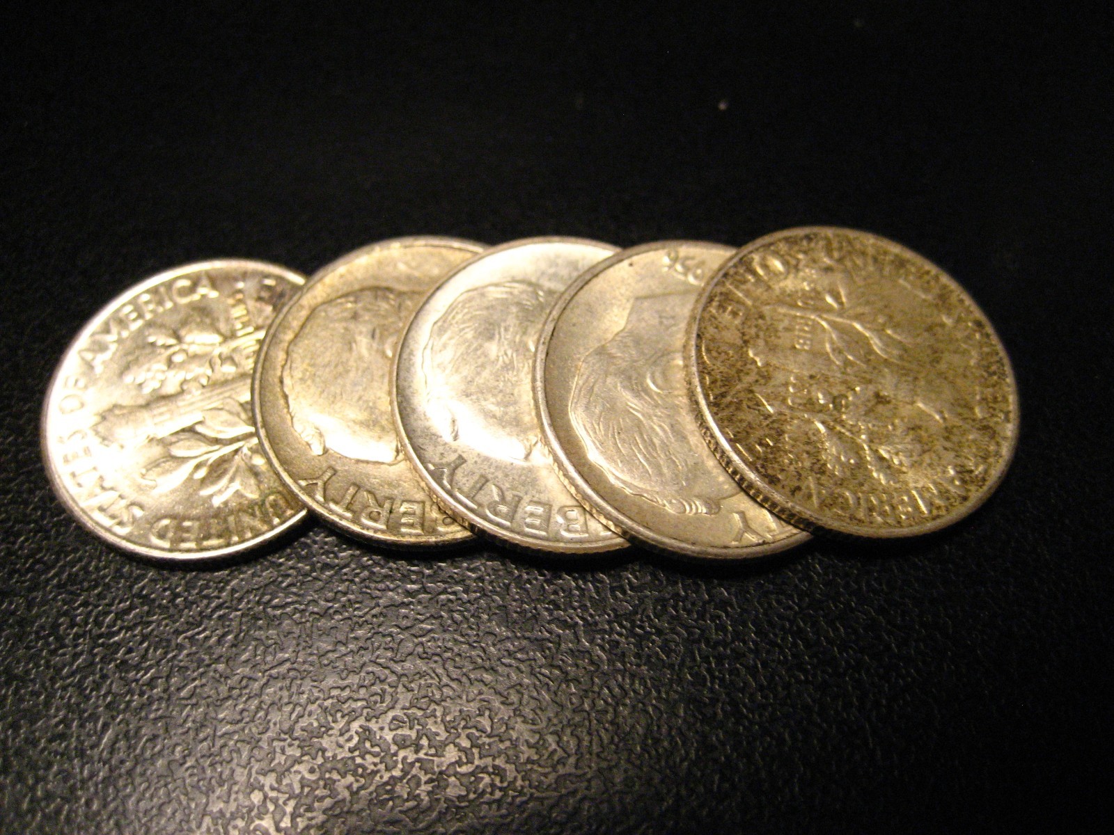 5 Pieces 1956-P 90% Silver Roosevelt Head Dimes Most AU/BU