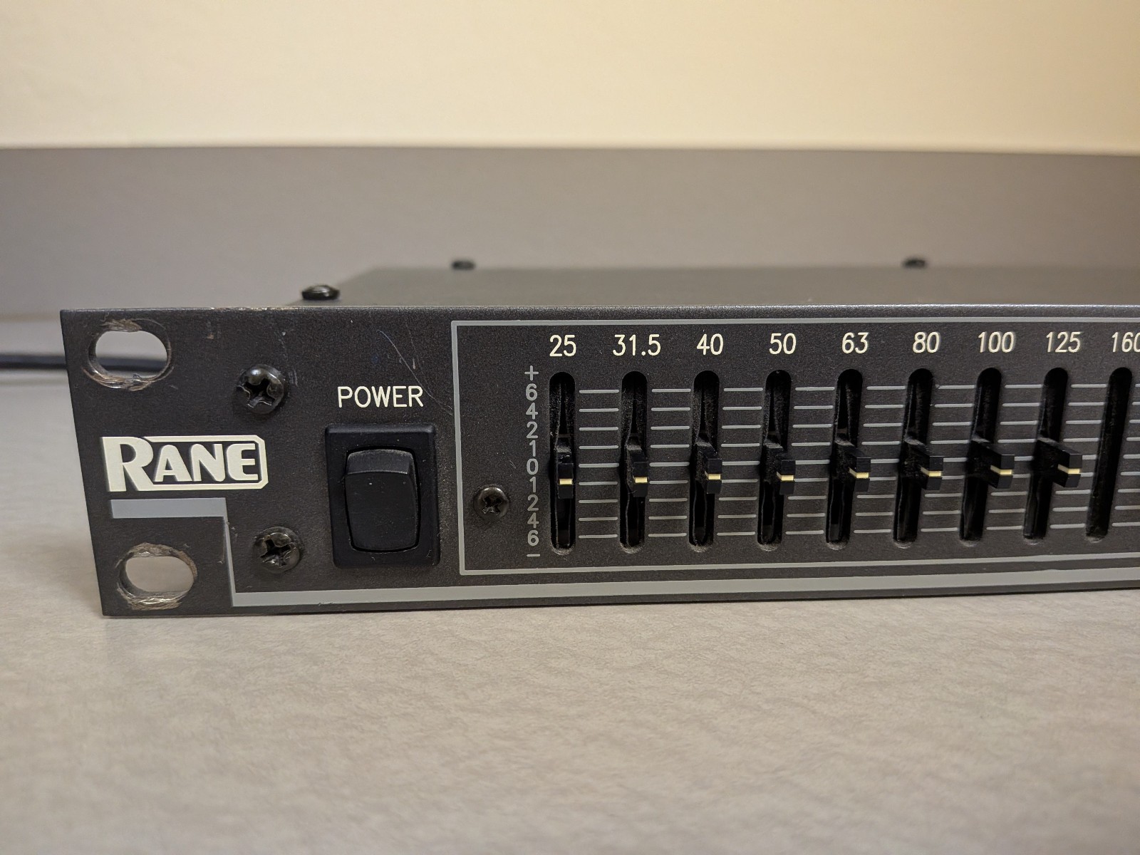 Rane ME30 Rack Mountable Graphic Equalizer EQ Missing One Knob