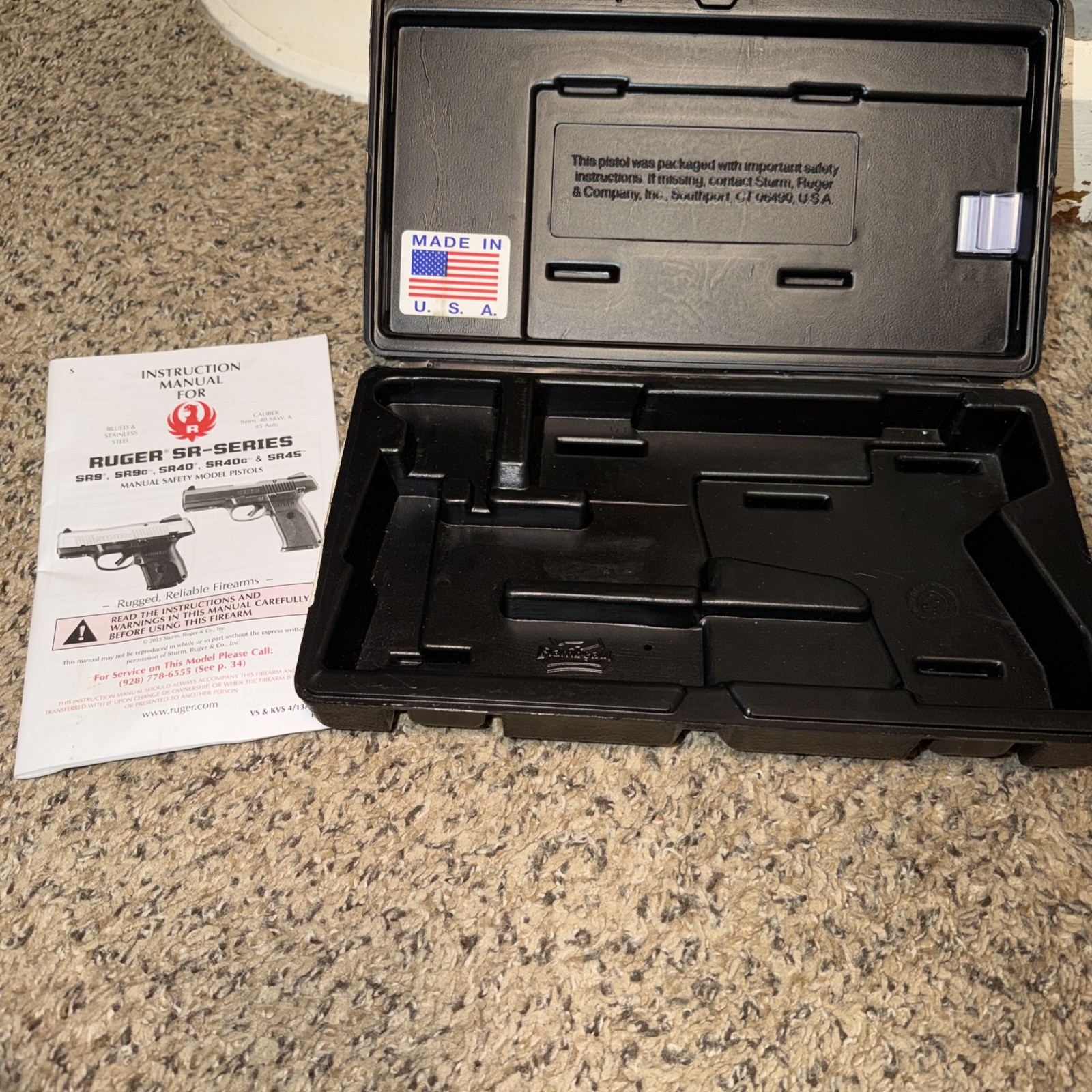 Ruger SR-40C Case And Instructions