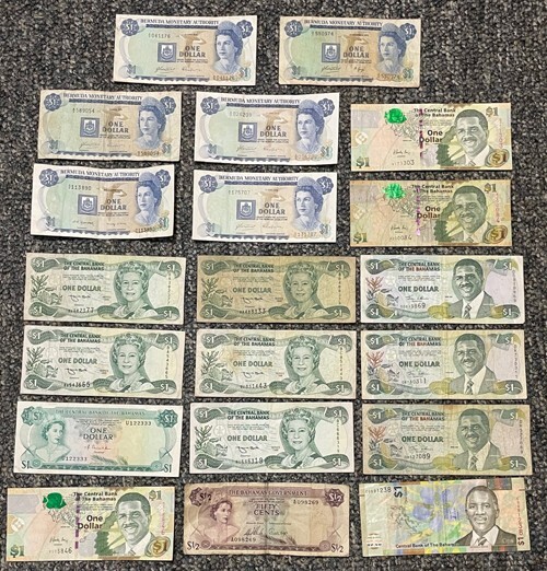 Bermuda & Bahamas - Group of $19.50 in Older Banknotes