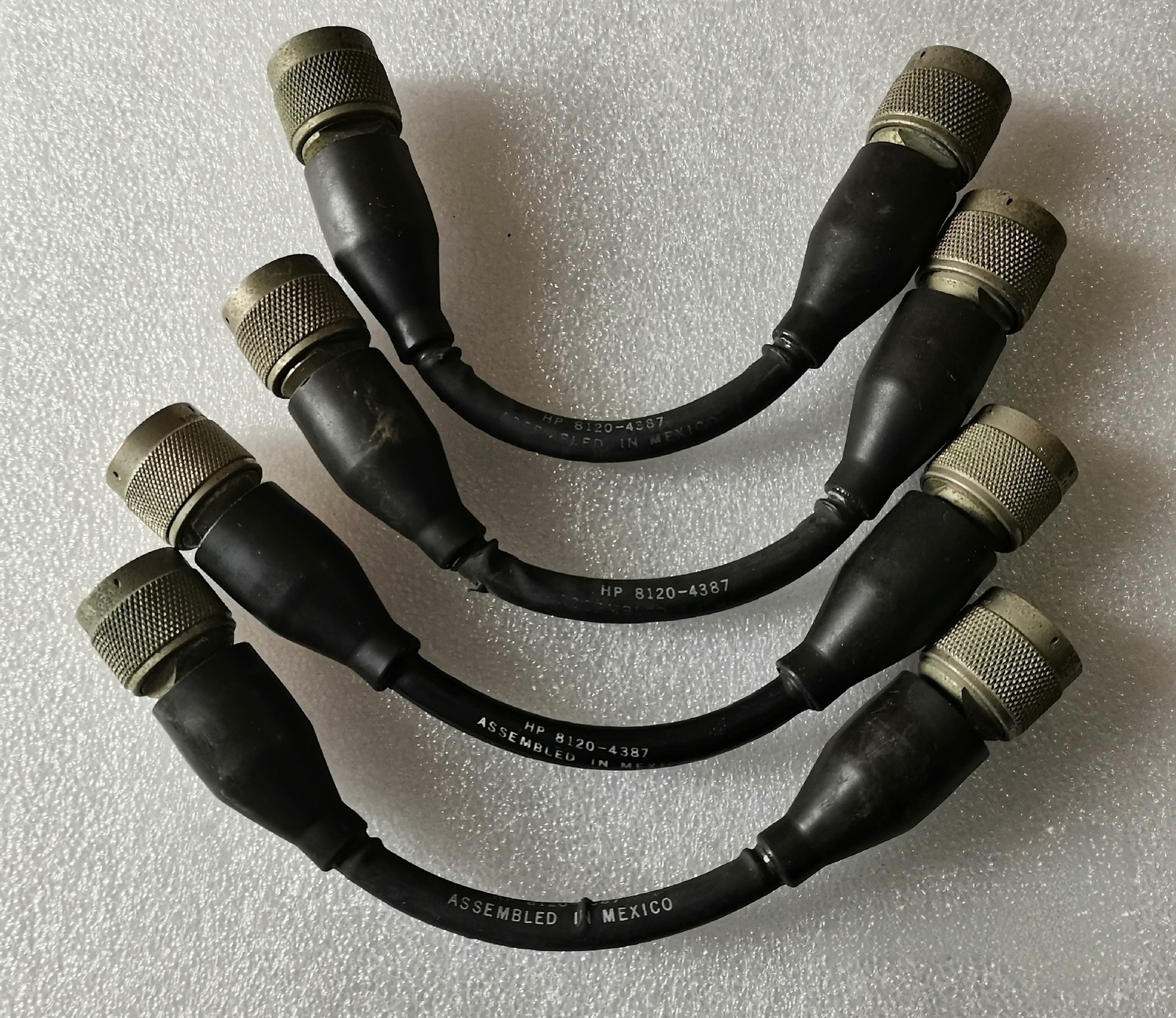 1 unit HP/Agilent Network analyzer data cable/length 19cm/uesd