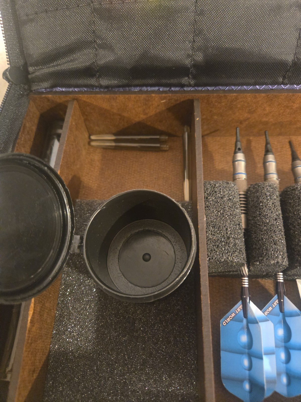 Metroline Pro Series Dart Case with Darts