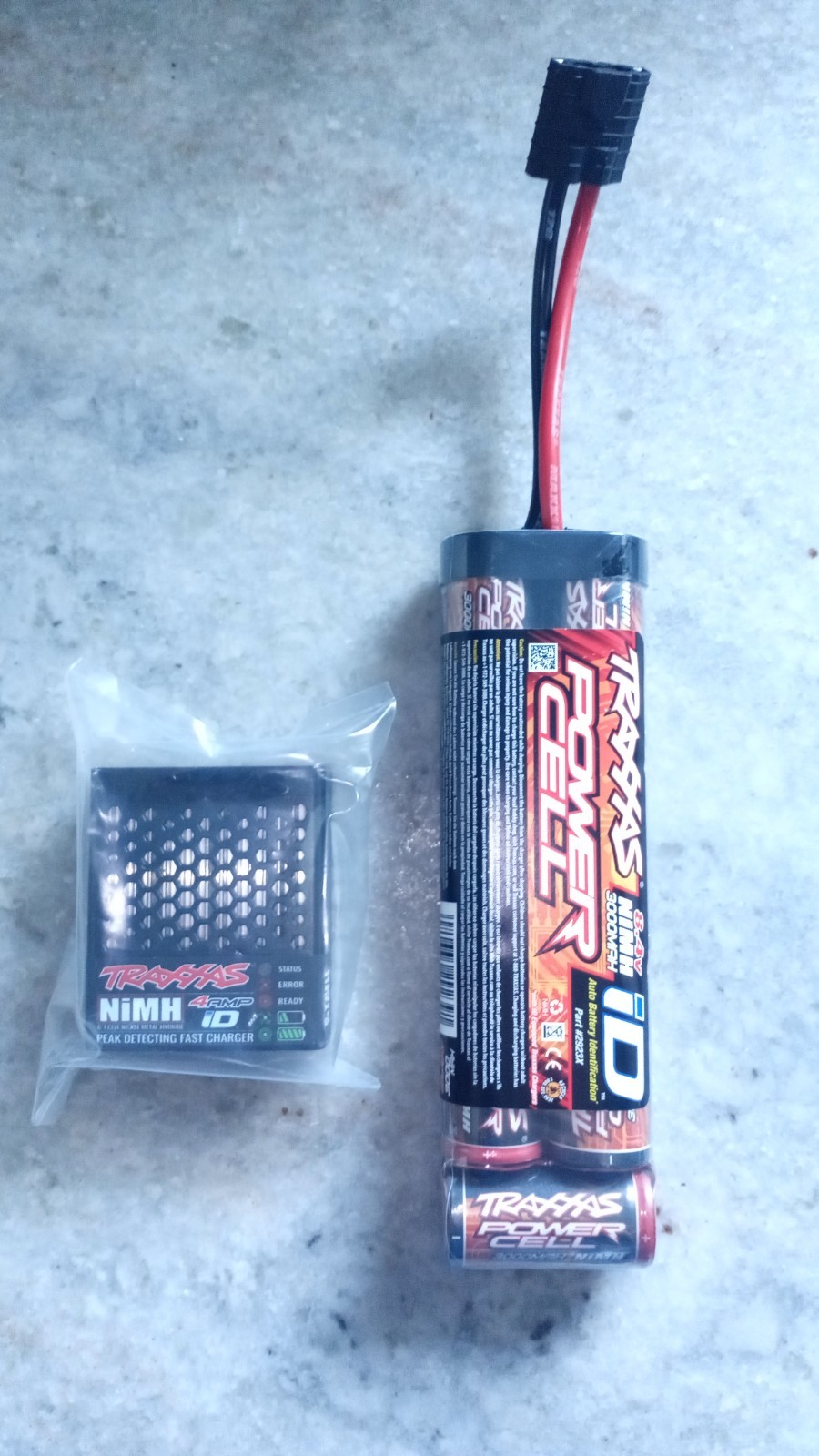 Traxxas TRA2923X 8.4V 3000mAh 7 Cell Stick NiMH Battery with ID Connector