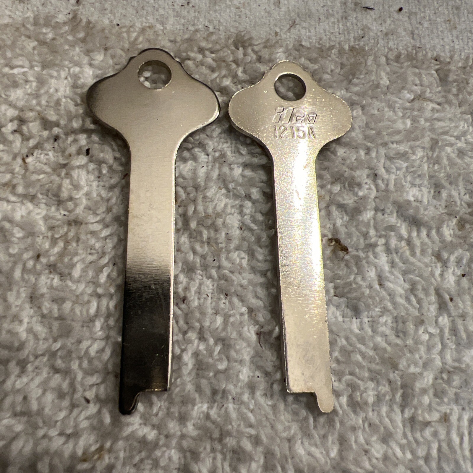 Lot Of 2 New ILCO BRAND 1215A Flat Steel Blank Uncut Key Deposit Box Locksmith