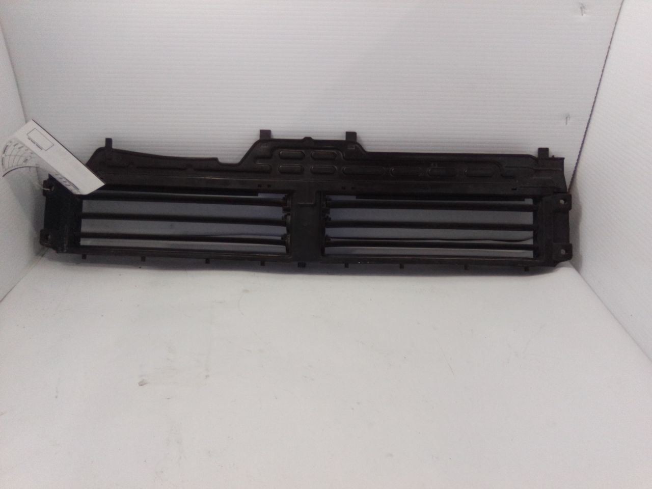 Lower Air Shutter For 2016-2023 Chevrolet Malibu Hybrid 1.8L 12610289