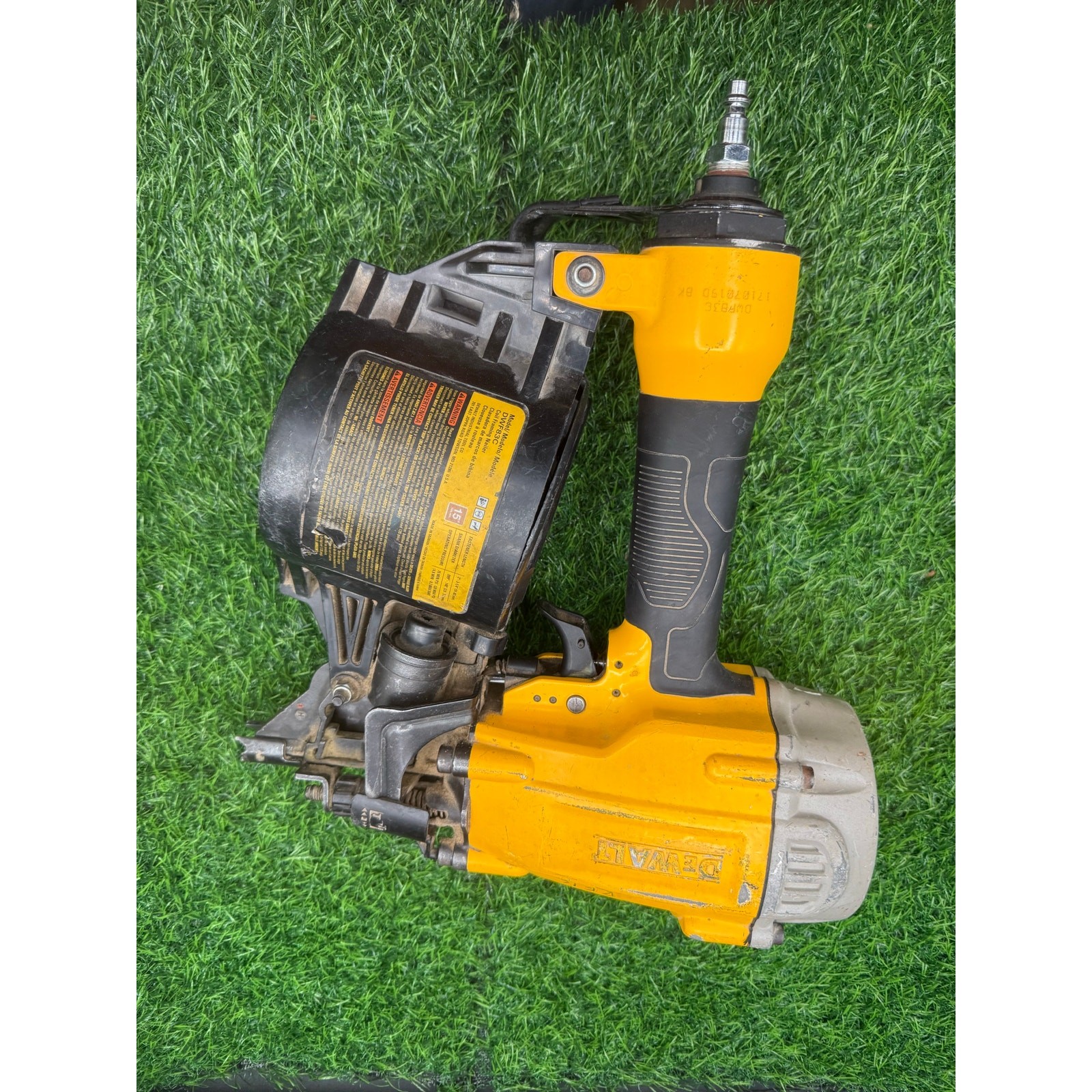 DEWALT DWF83C 15° Pneumatic Coil Framing Nailer - tested/ works