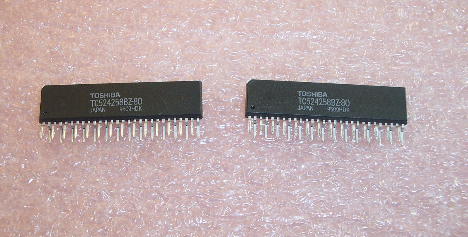 QTY (14) TC524258BZ-80 TOSHIBA 28 PIN ZIP 256Kx4 FAST PAGE VIDEO RAM NOS 1 TUBE