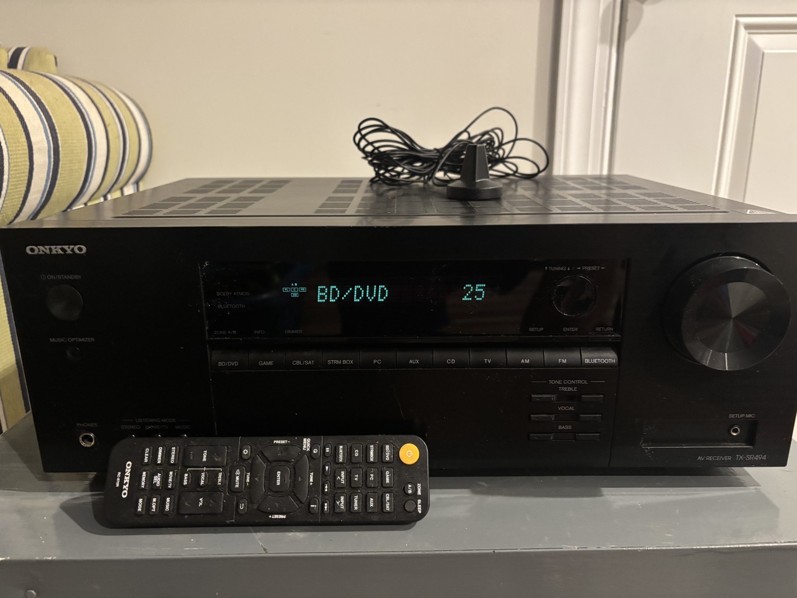Onkyo TX-SR494 Black 7.2 Channel A/V Receiver - excellent shape original owner