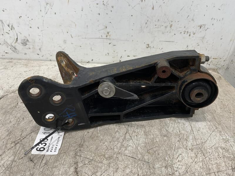 2015 International Prostar Cab Mount 3844014C3 (630-10520)