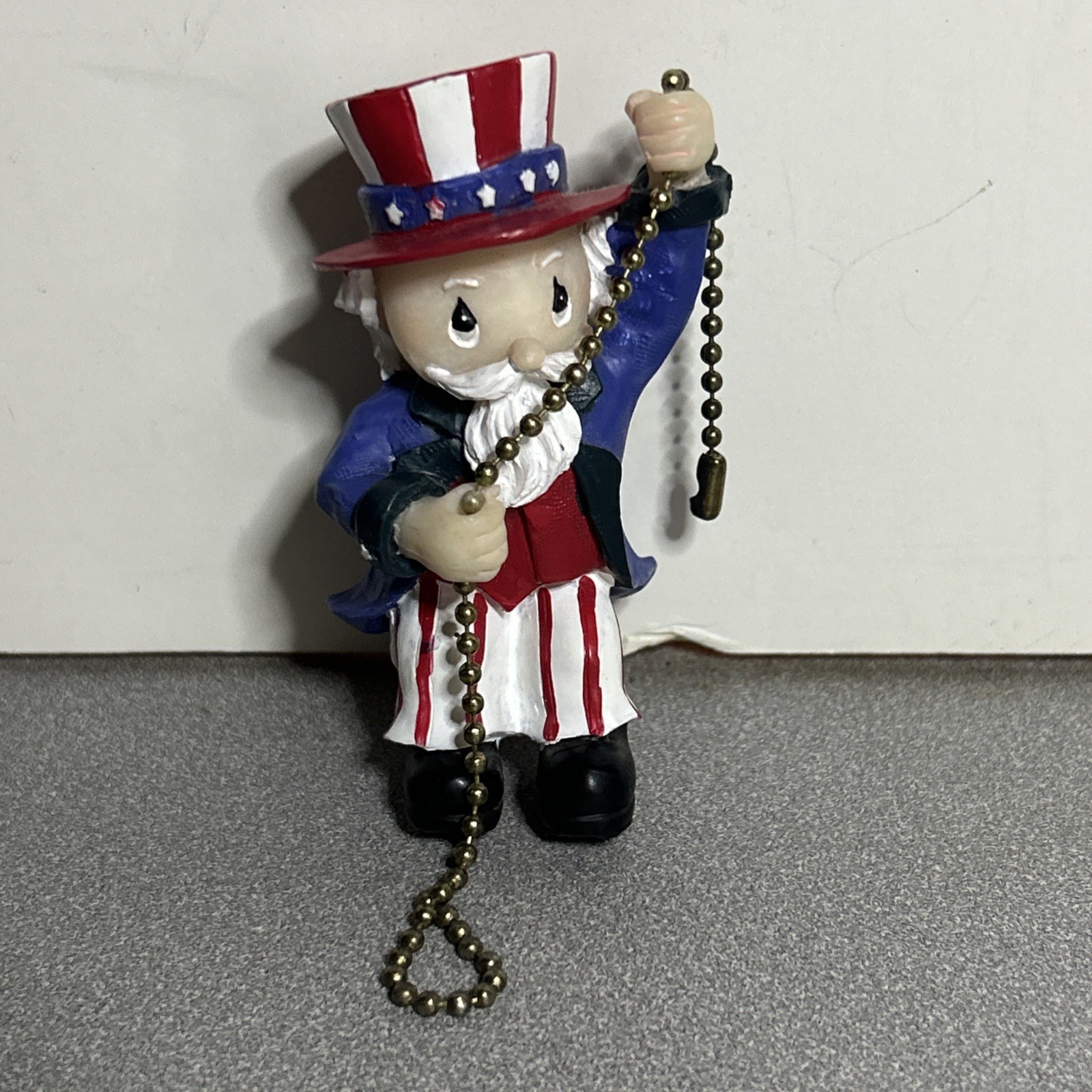 Holiday Characters & Other Ceiling Fan Pull Gold Chain Decor 8" *CHOICE VOL DISC